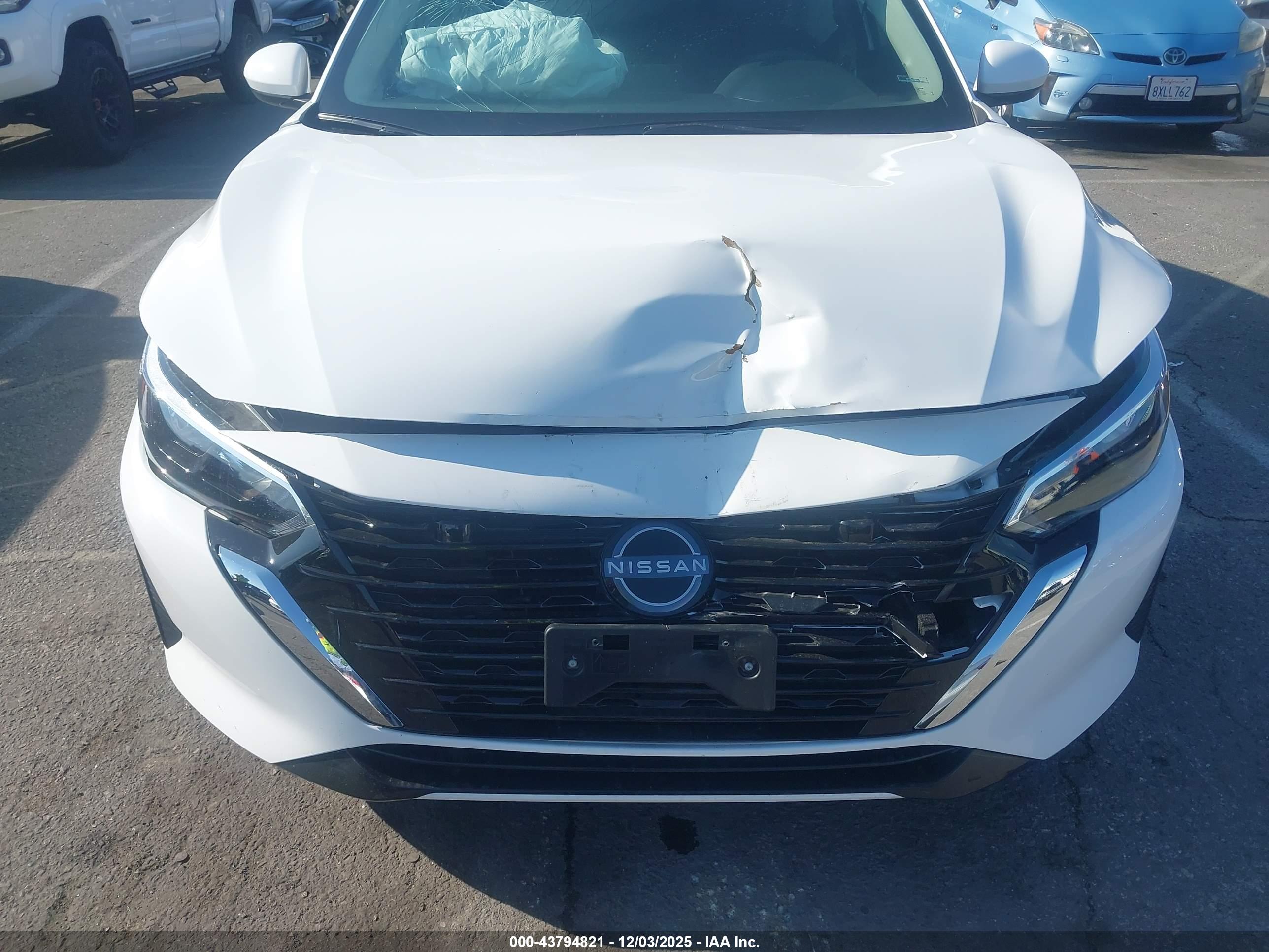 NISSAN SENTRA image 6