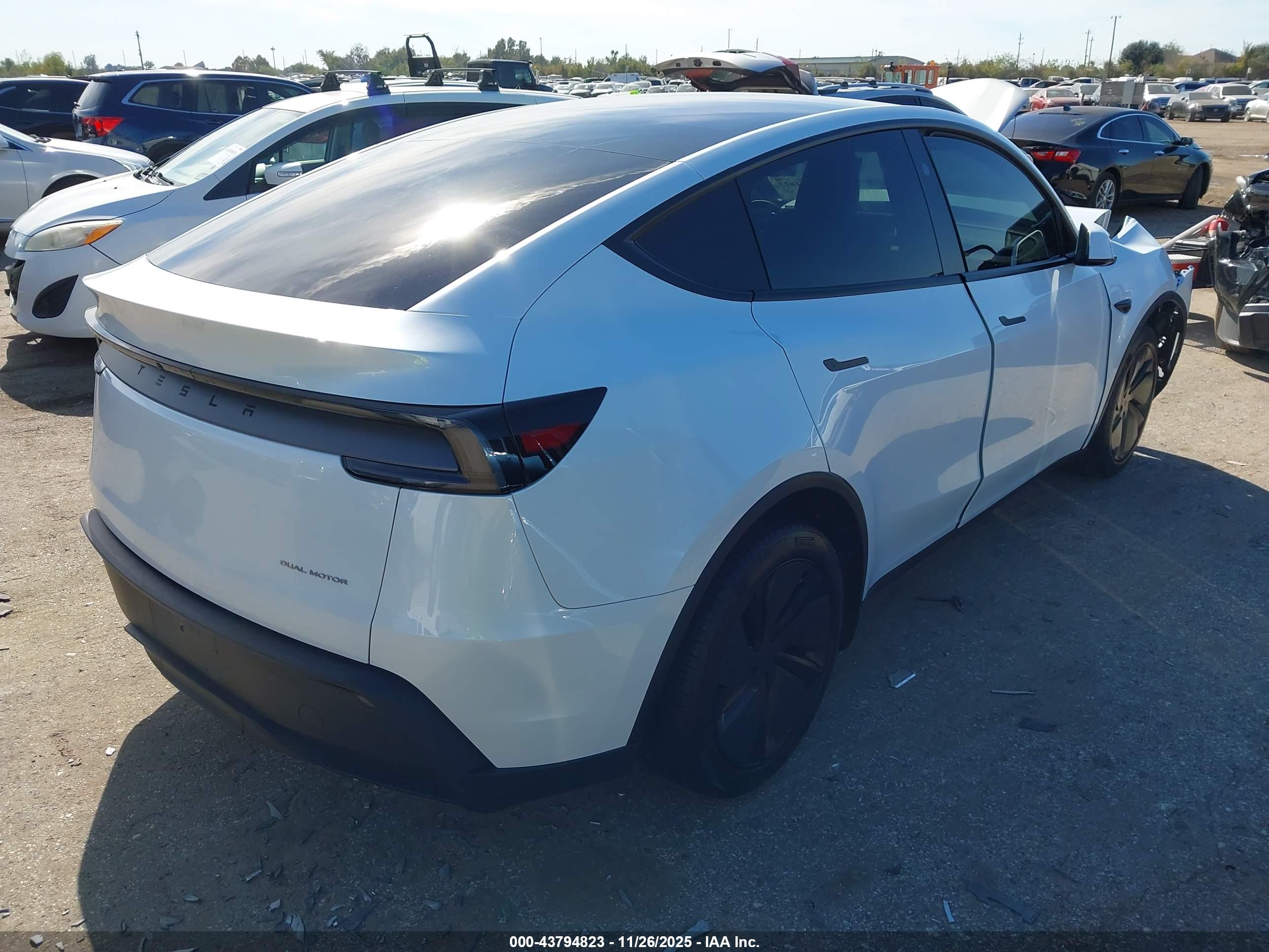 TESLA MODEL image 4