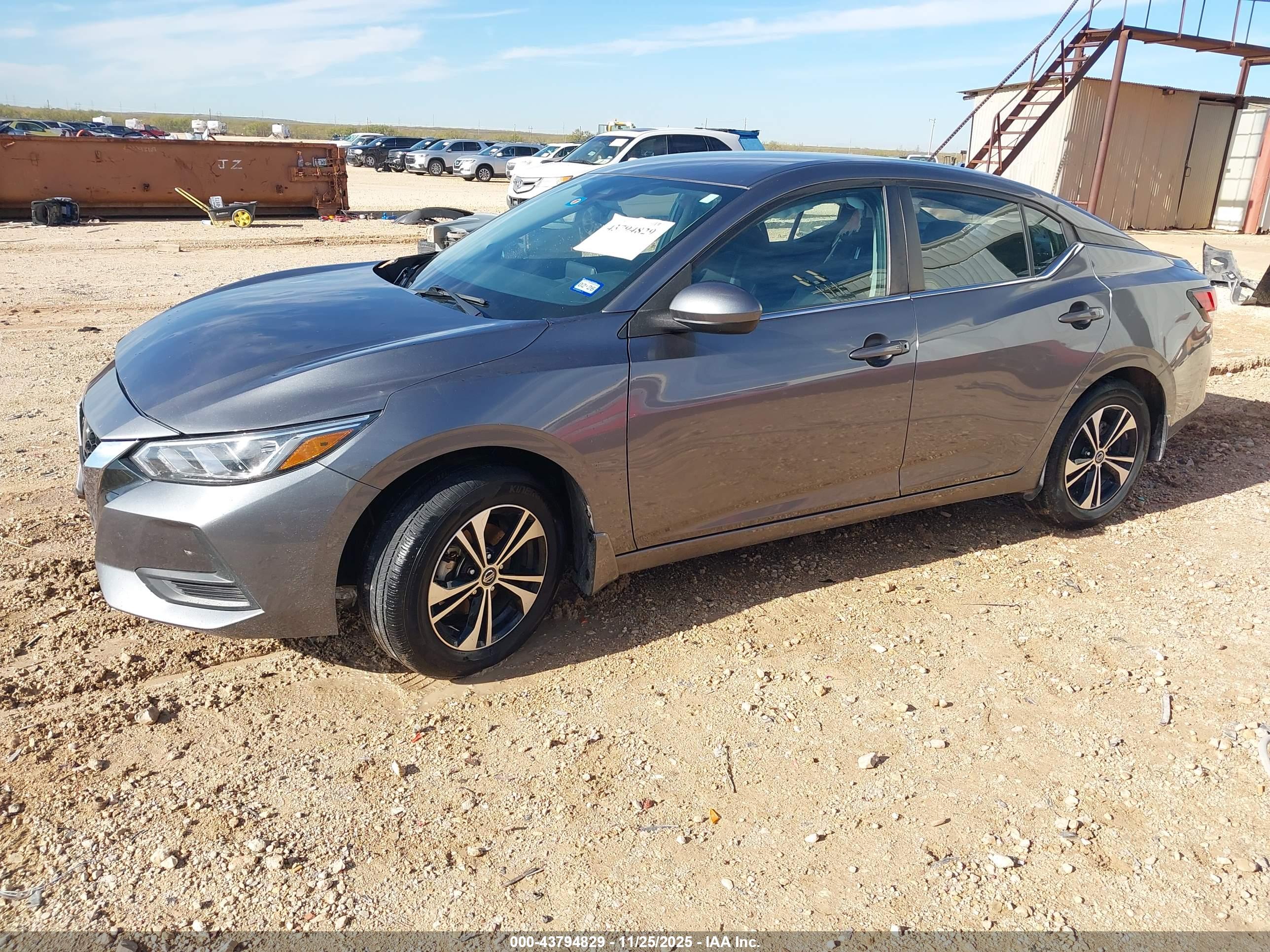 NISSAN SENTRA image 2