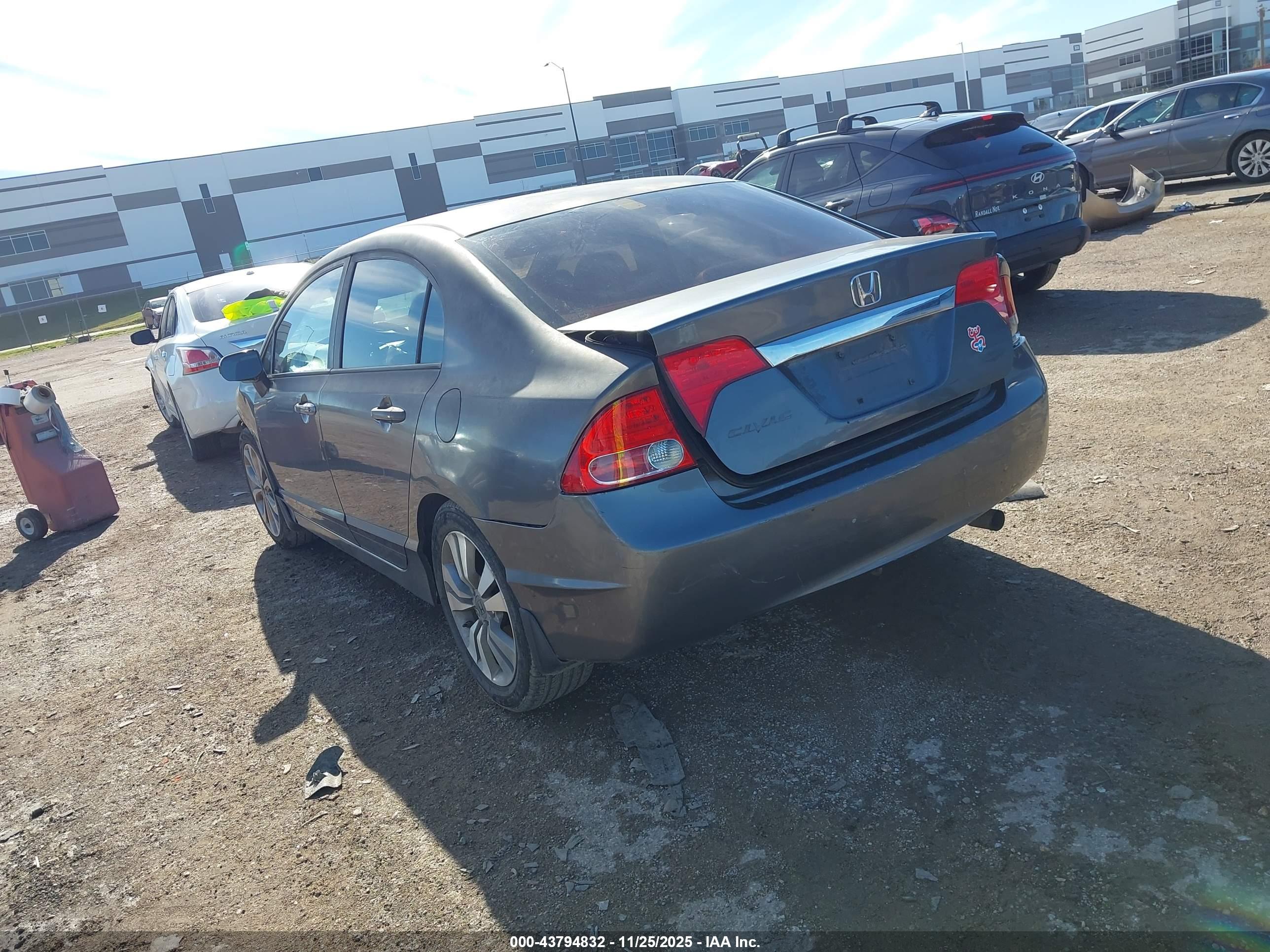 HONDA CIVIC image 3