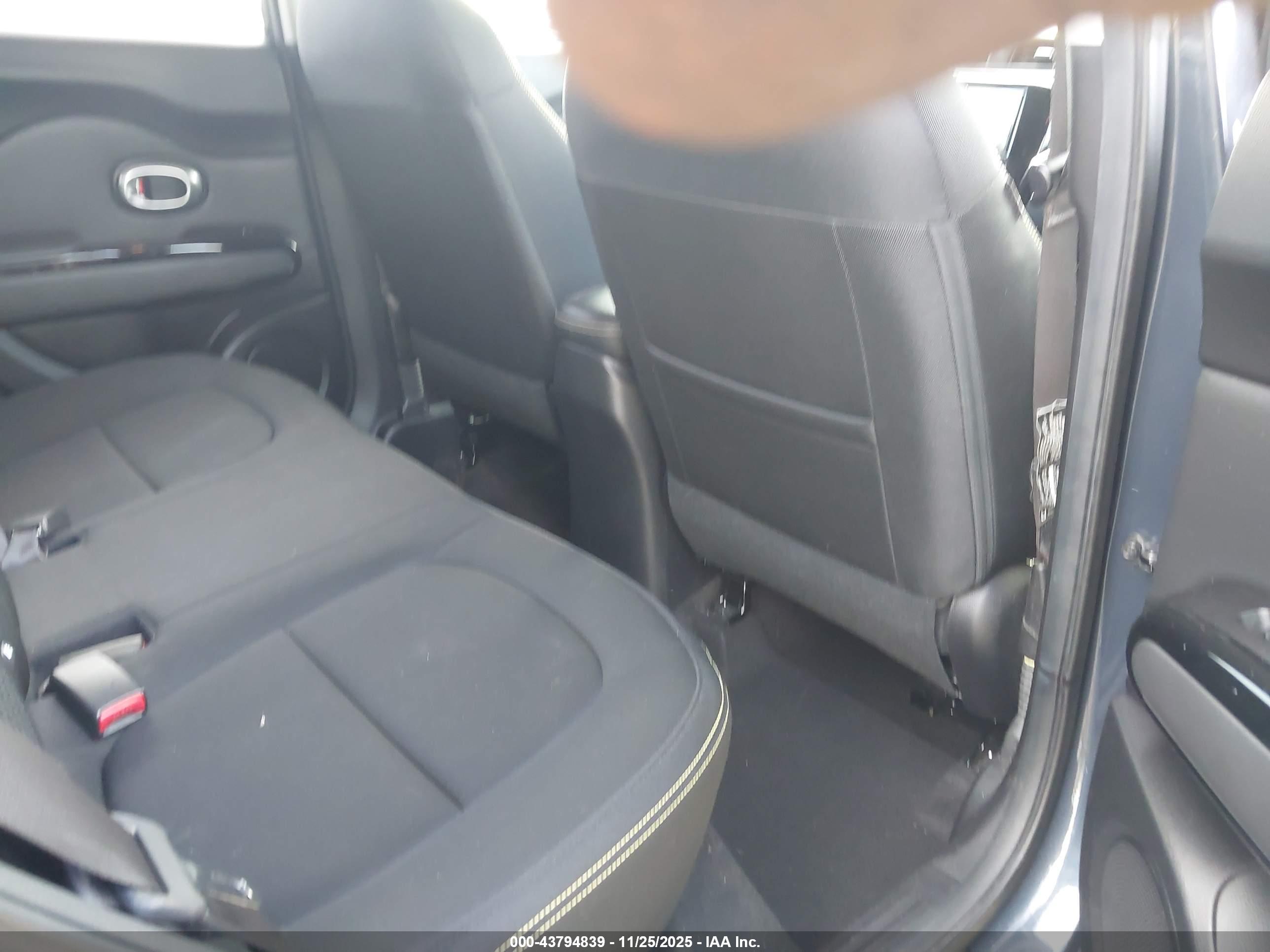 KIA SOUL image 8