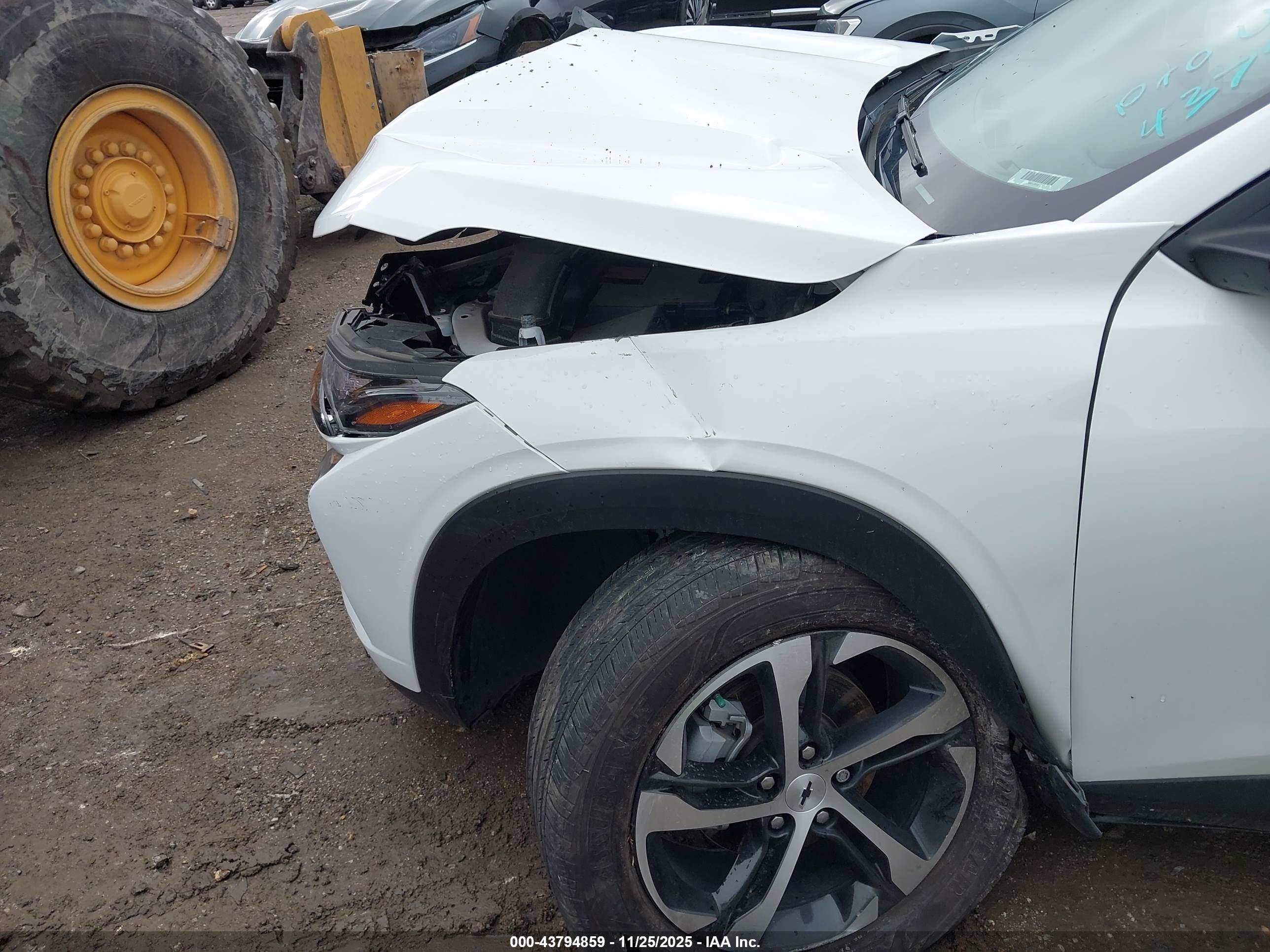 CHEVROLET TRAX image 6