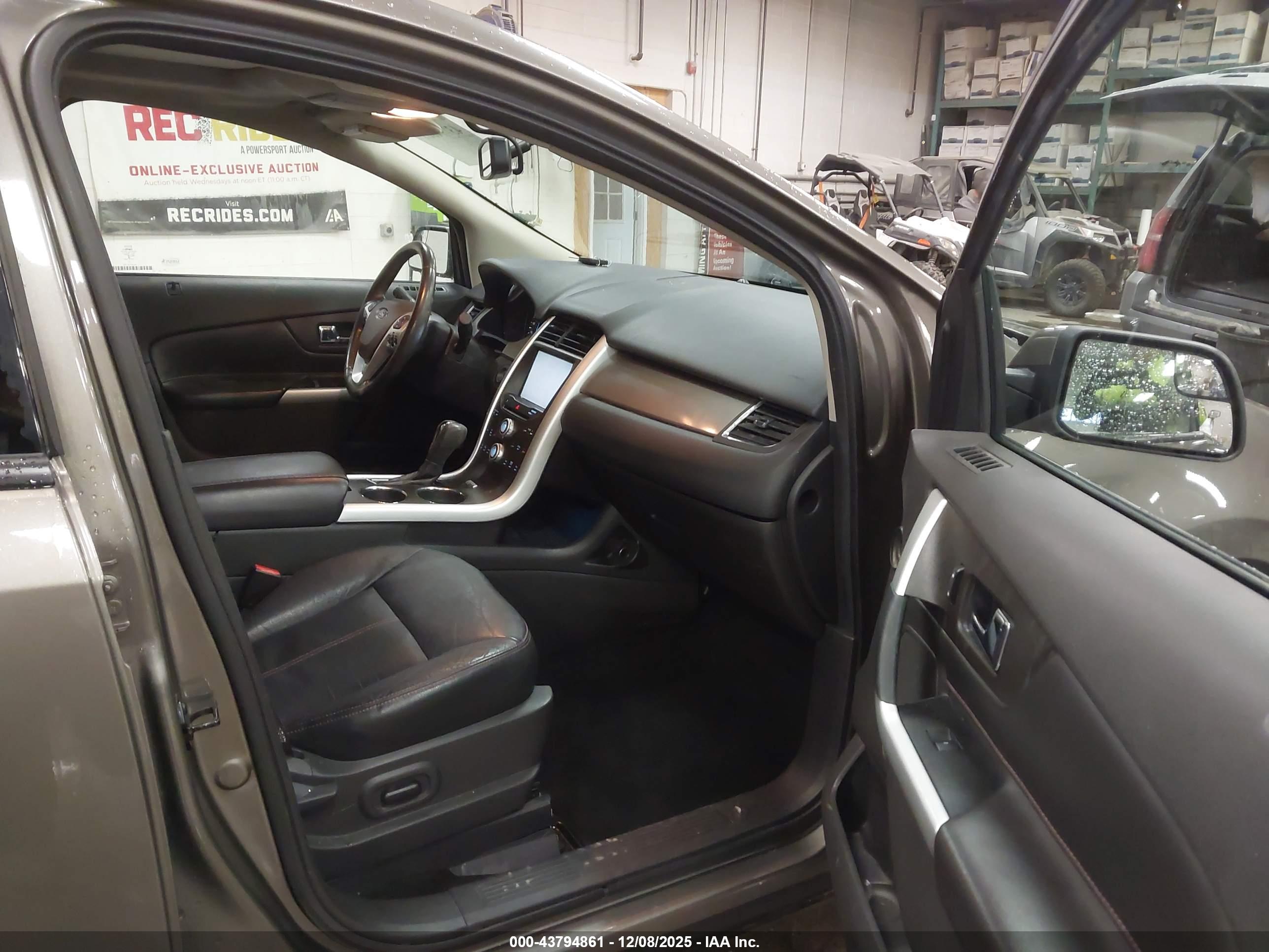FORD EDGE image 5