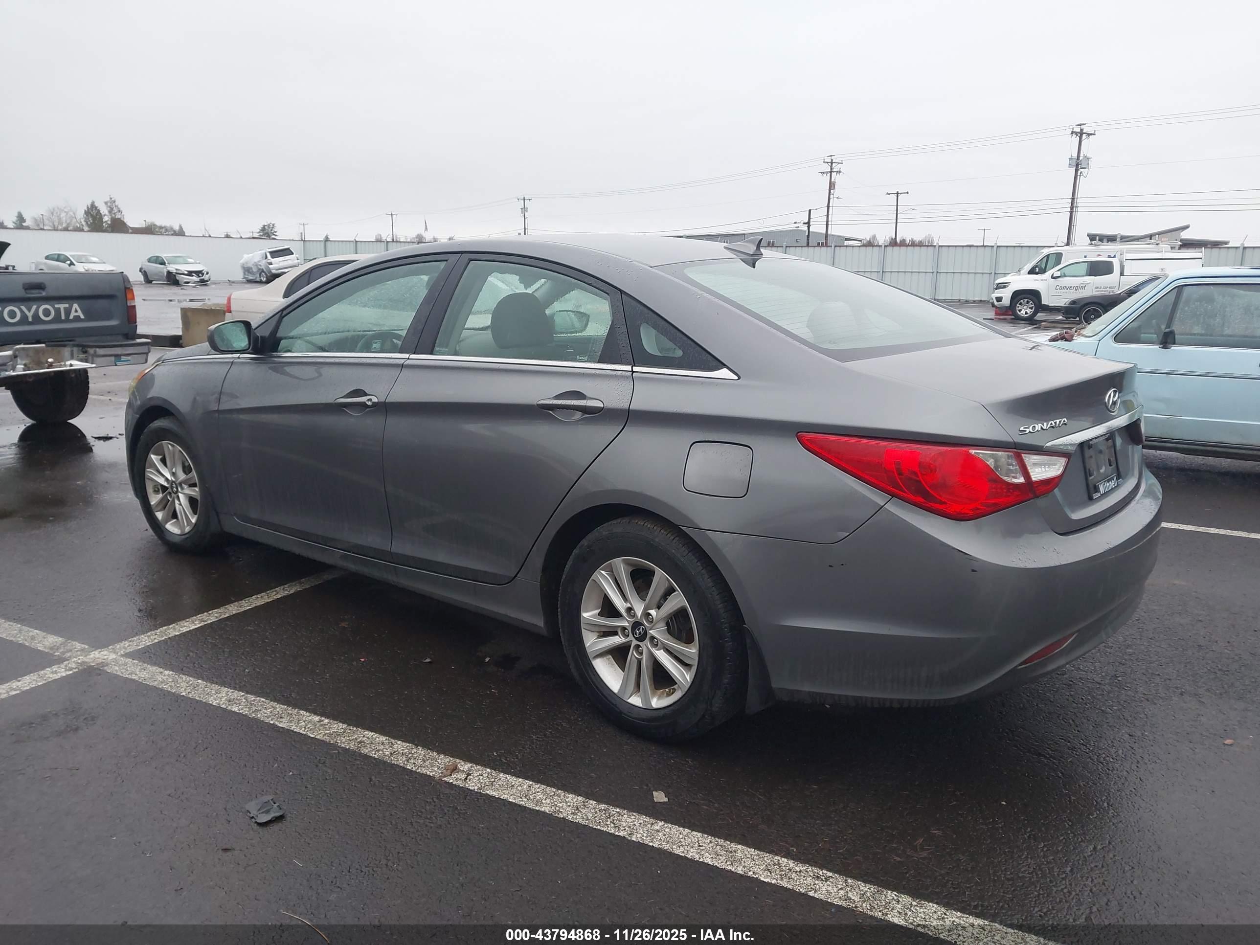 HYUNDAI SONATA image 3