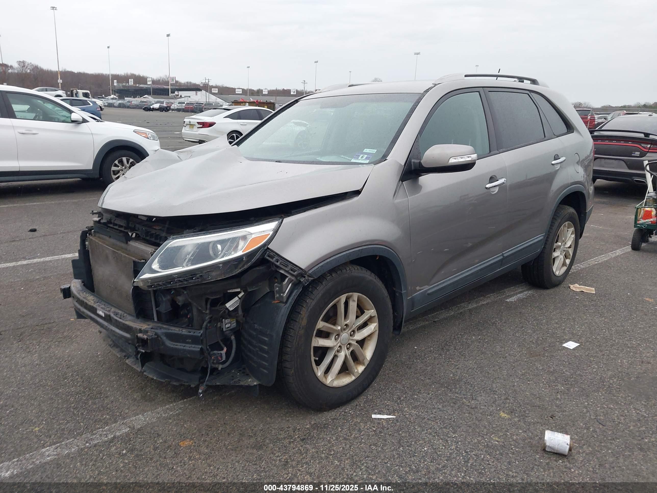 KIA SORENTO image 2