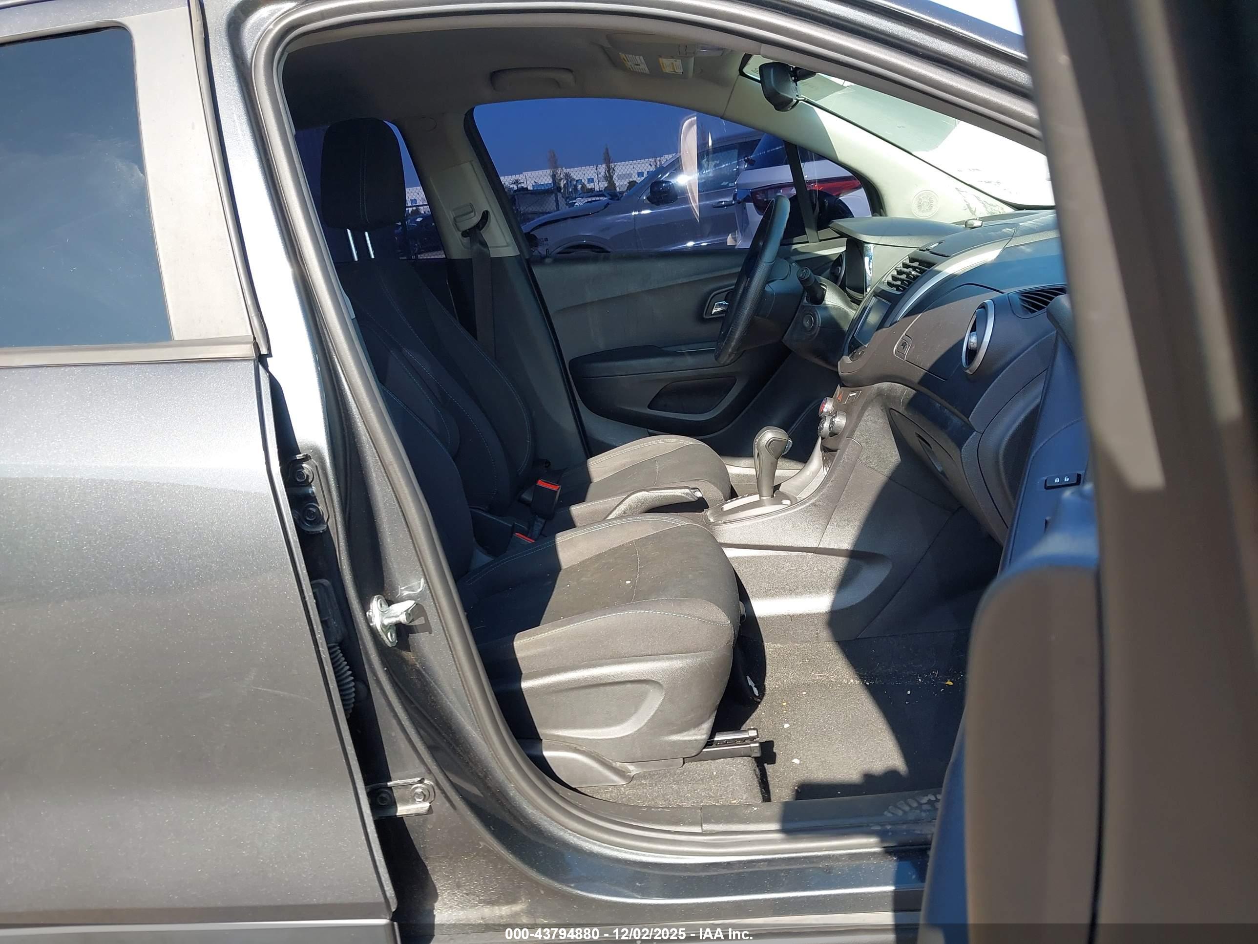 CHEVROLET TRAX image 5