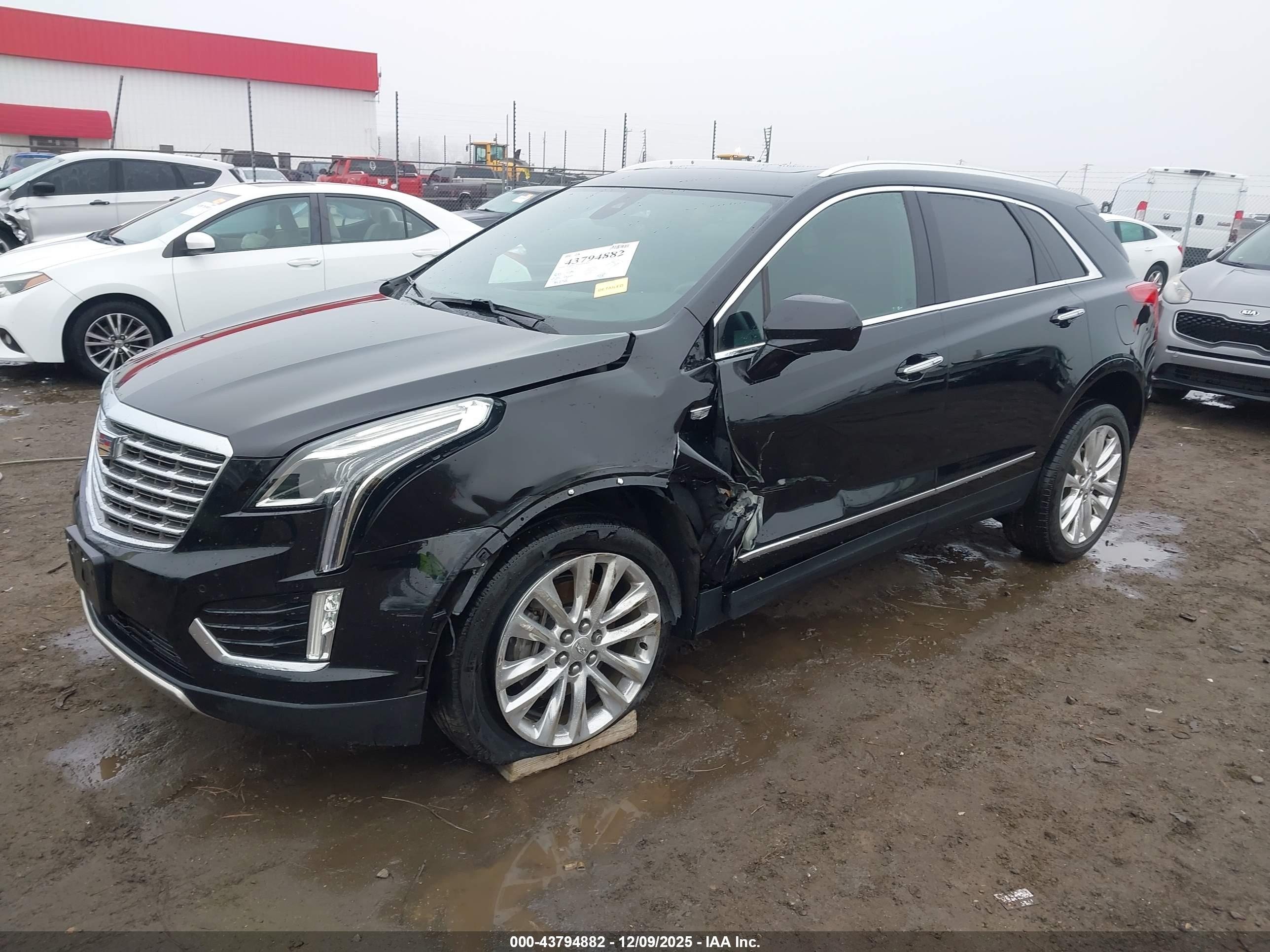 CADILLAC XT5 image 2