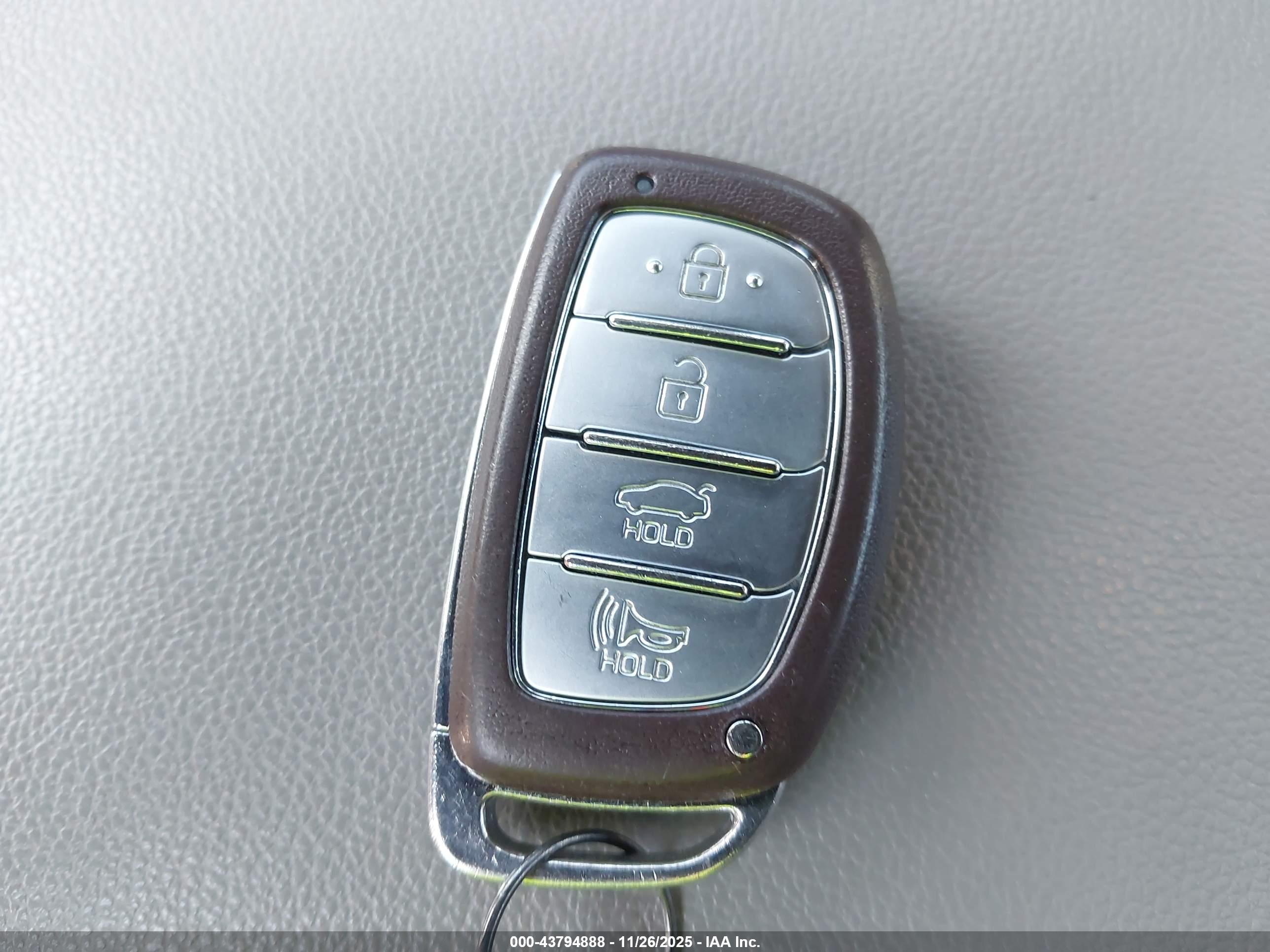 HYUNDAI ELANTRA image 11