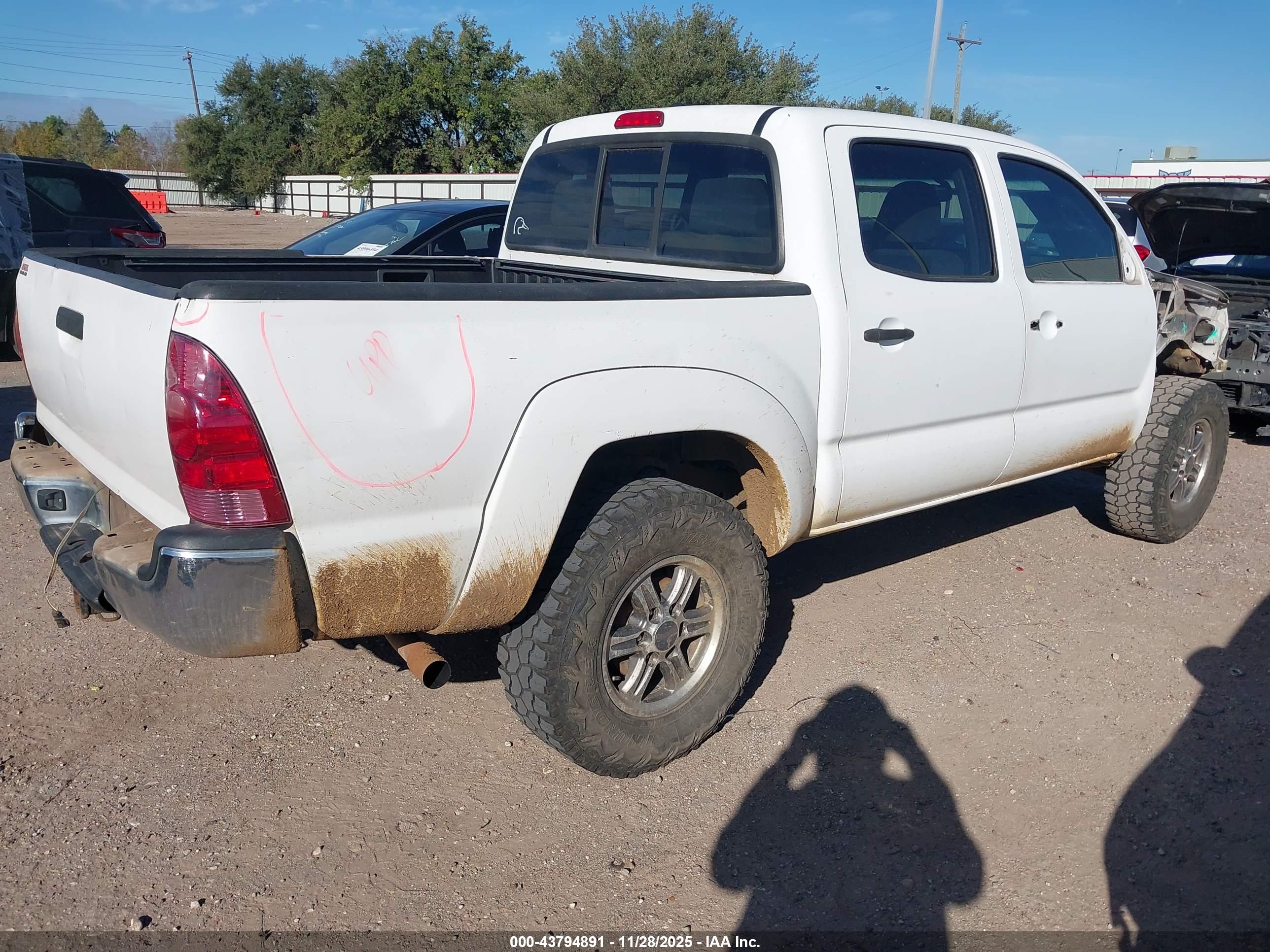 TOYOTA TACOMA image 4