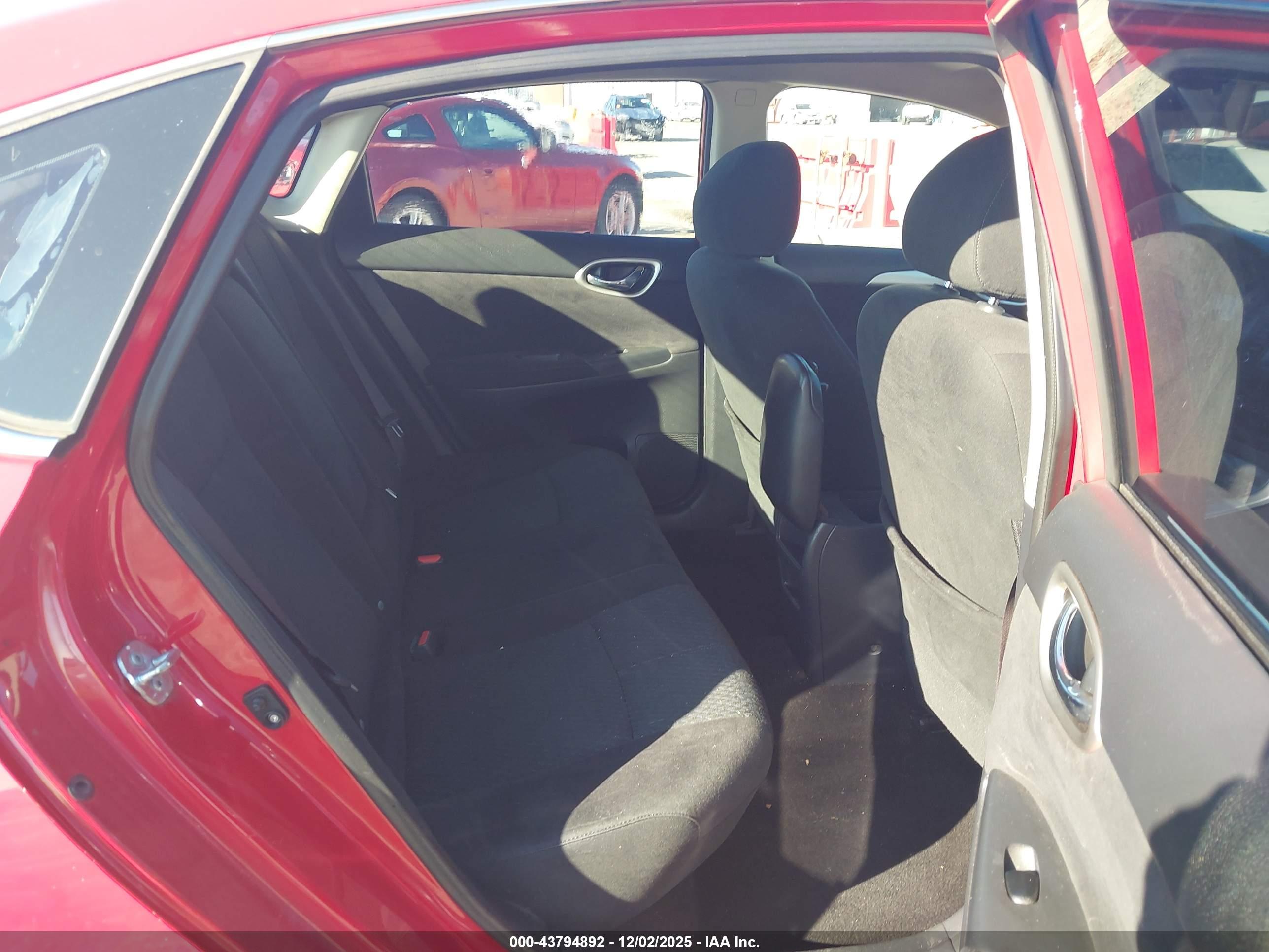 NISSAN SENTRA image 8