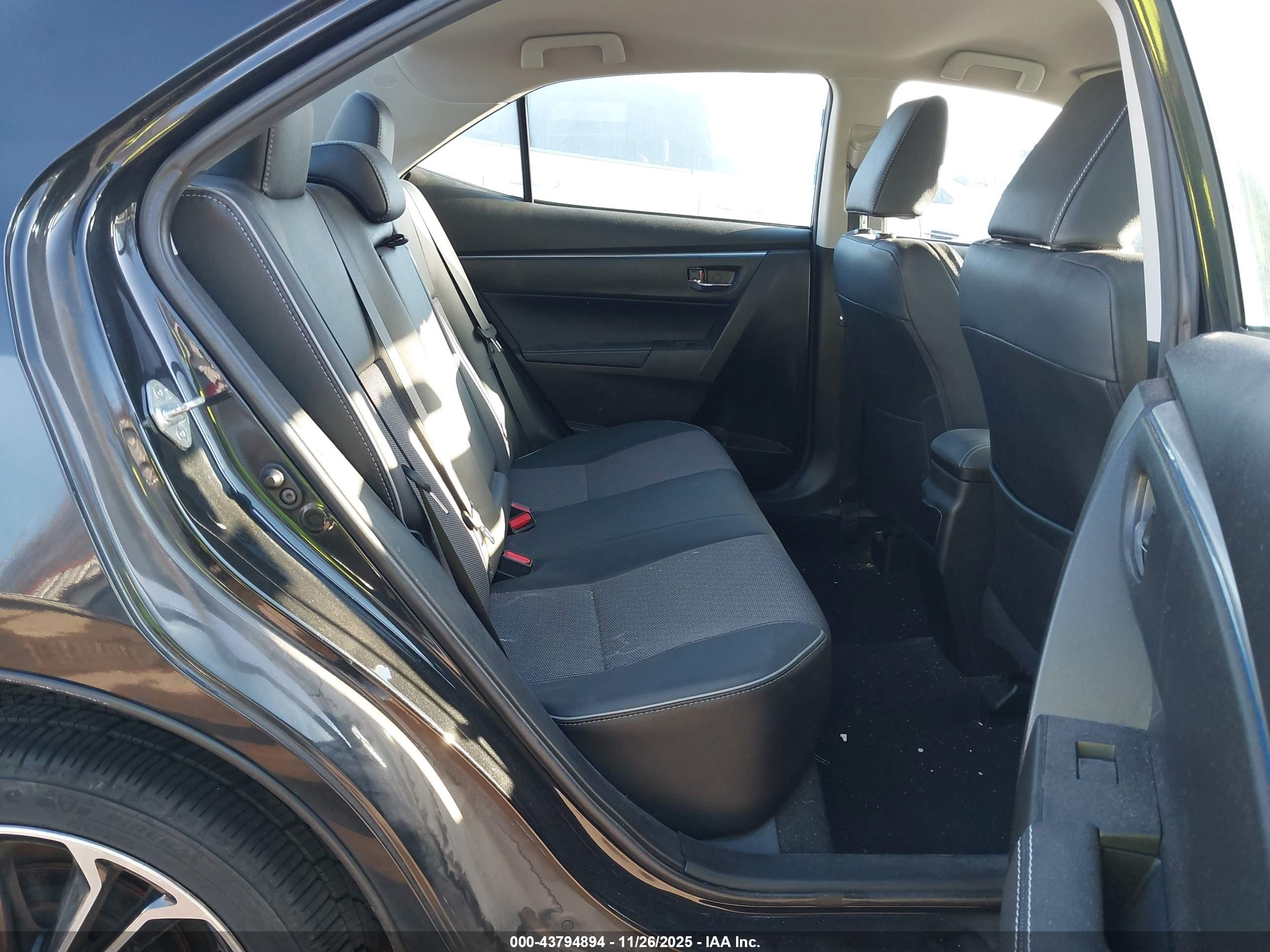 TOYOTA COROLLA image 8