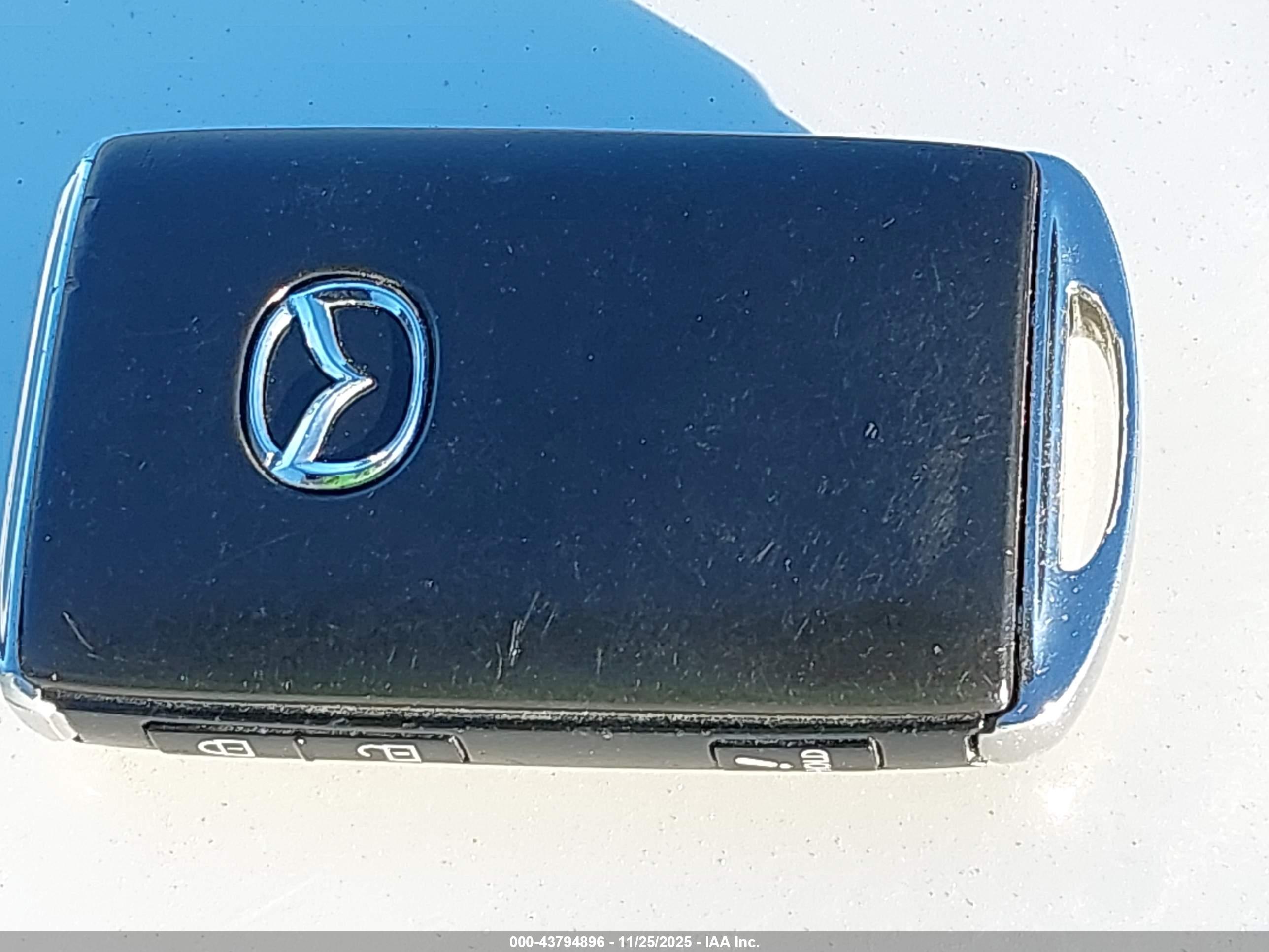 MAZDA CX-50 image 11