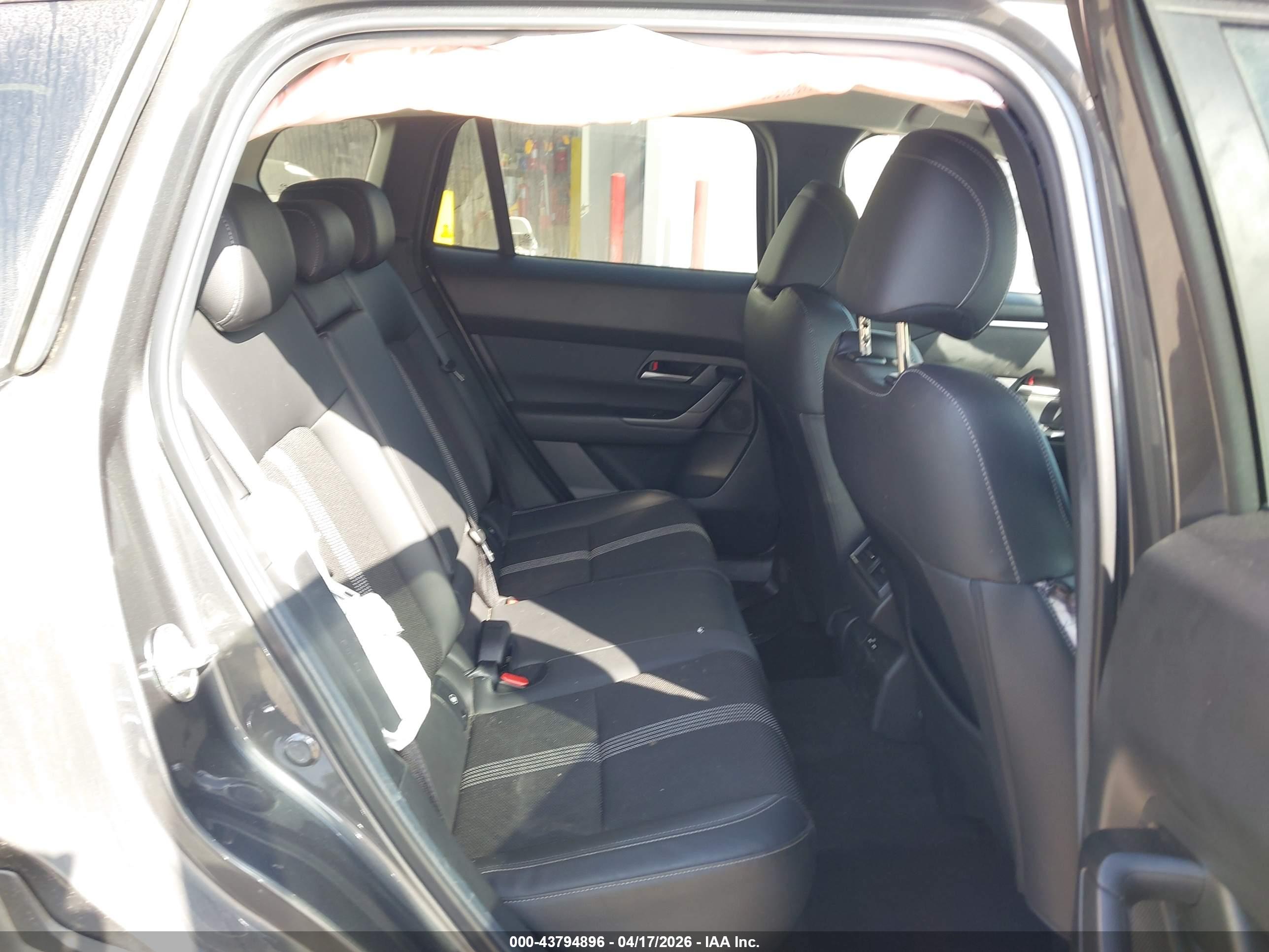 MAZDA CX-50 image 8