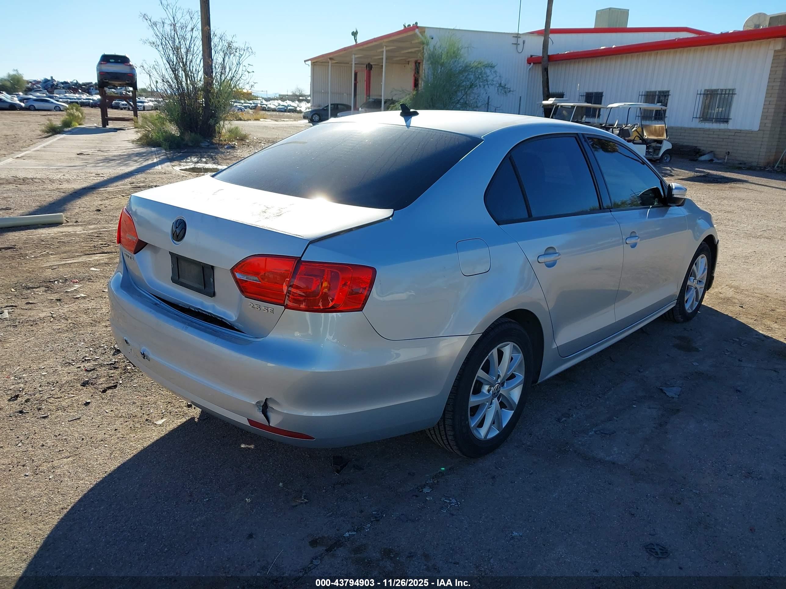 VOLKSWAGEN JETTA image 6