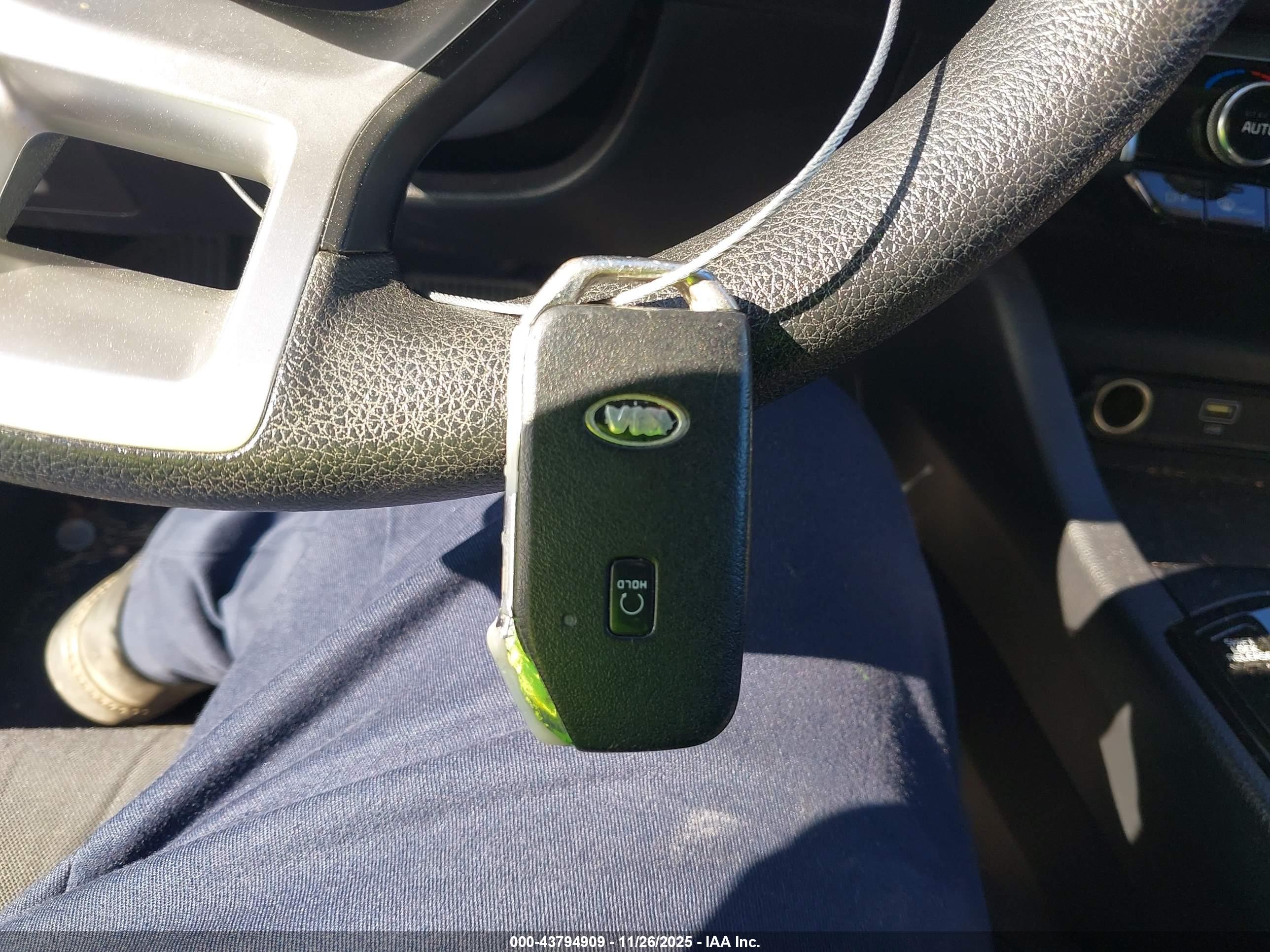KIA K5 image 11