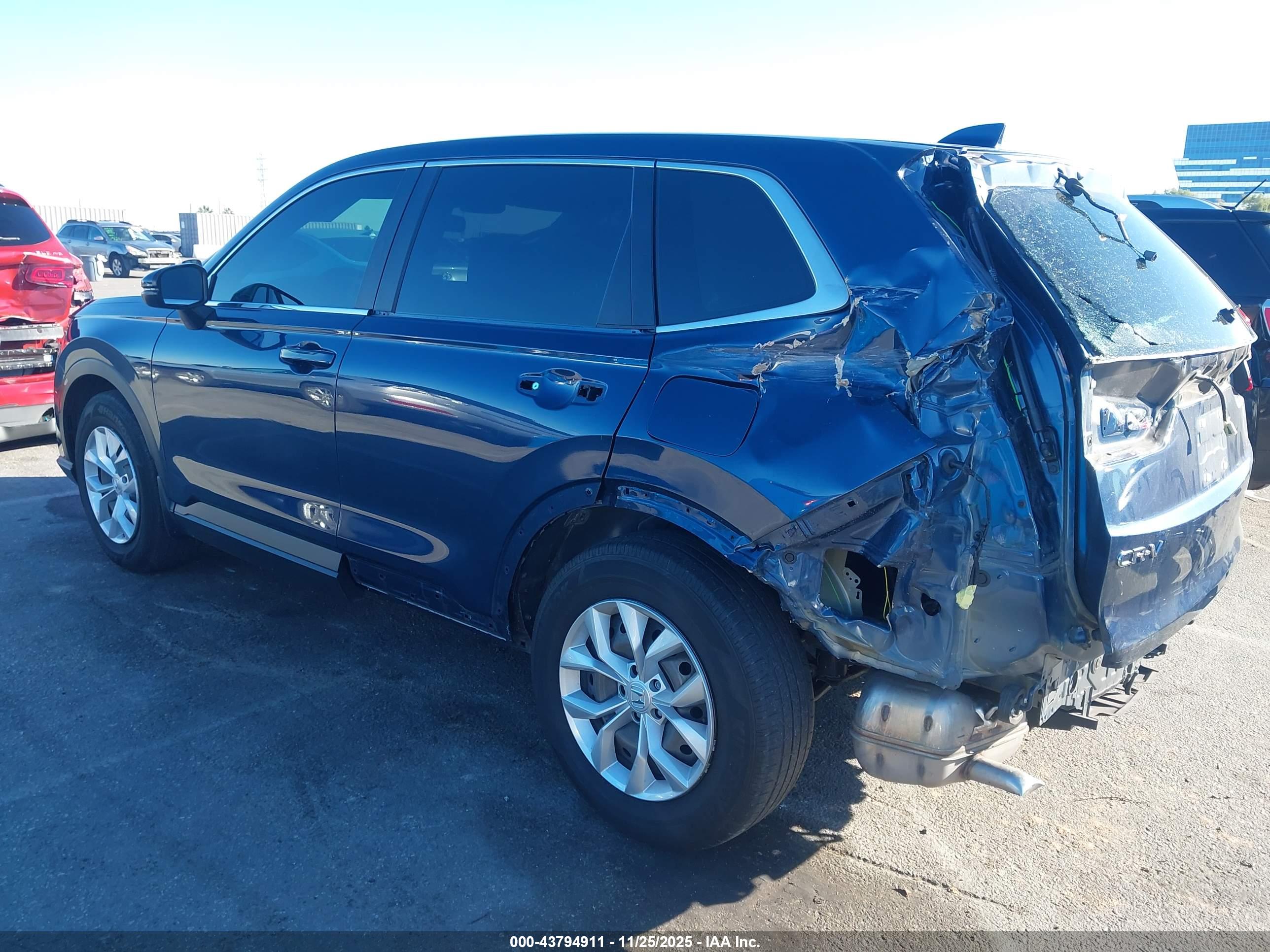 HONDA CR-V image 3