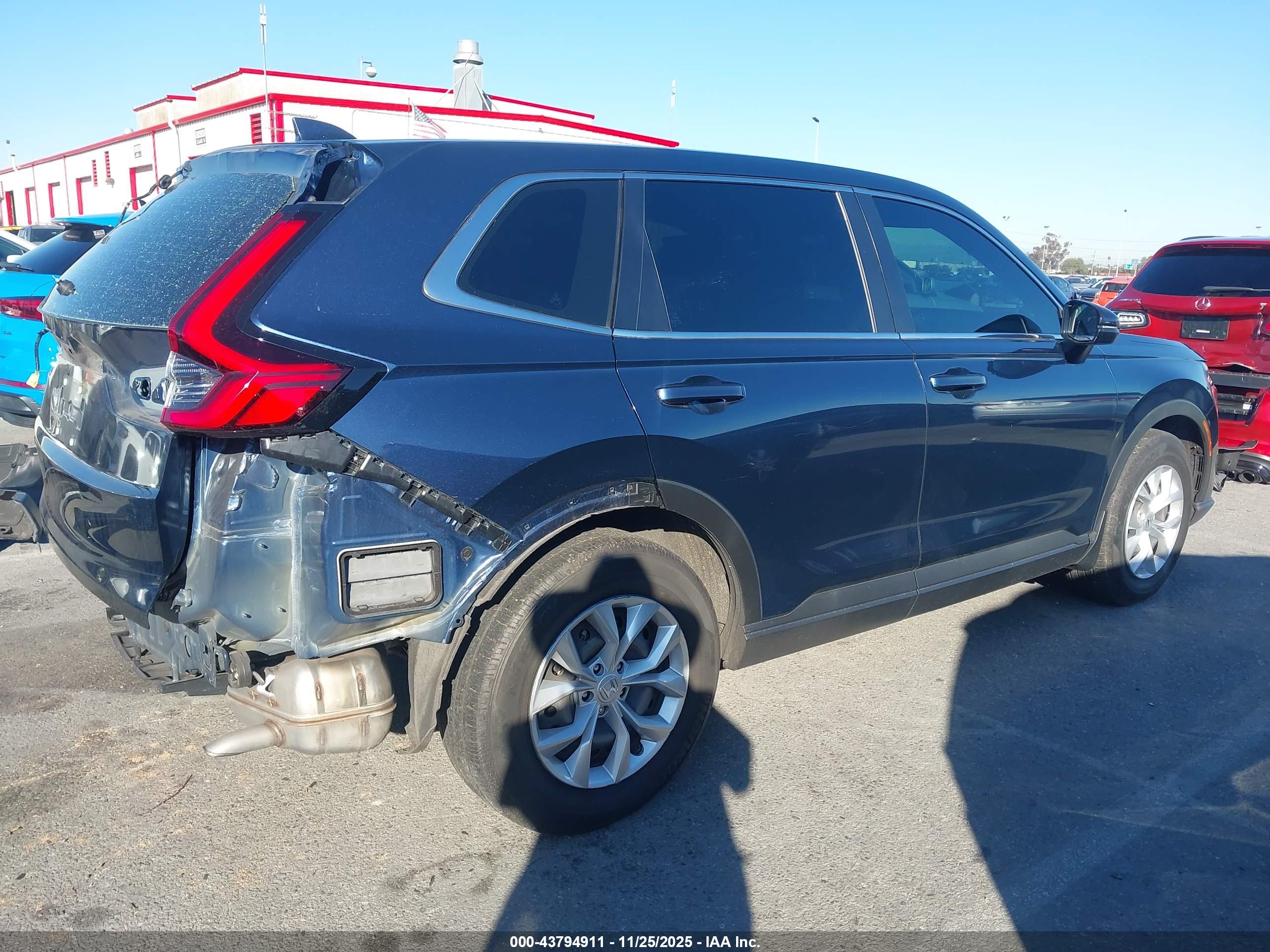 HONDA CR-V image 4