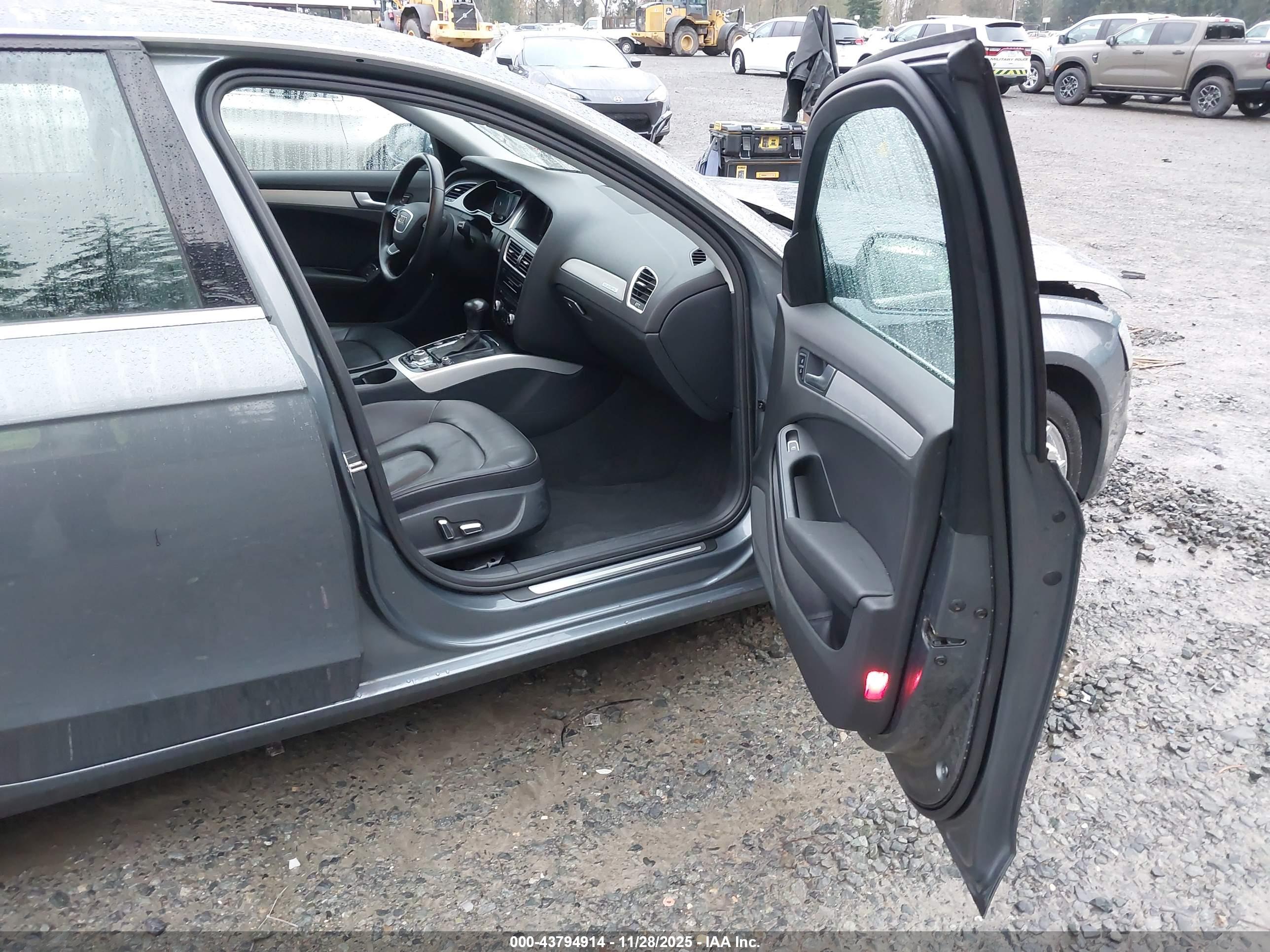 AUDI A4 image 5