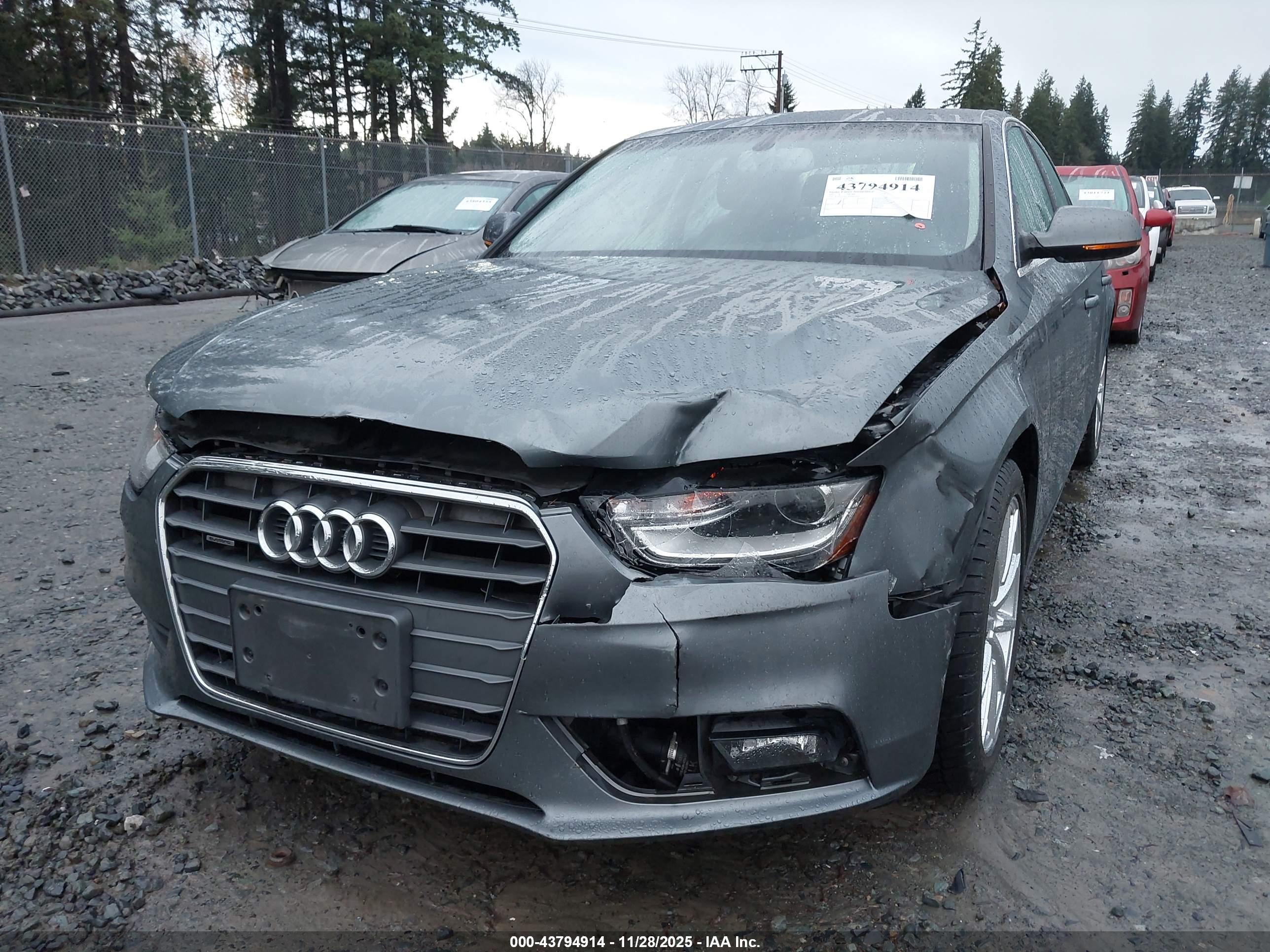 AUDI A4 image 6