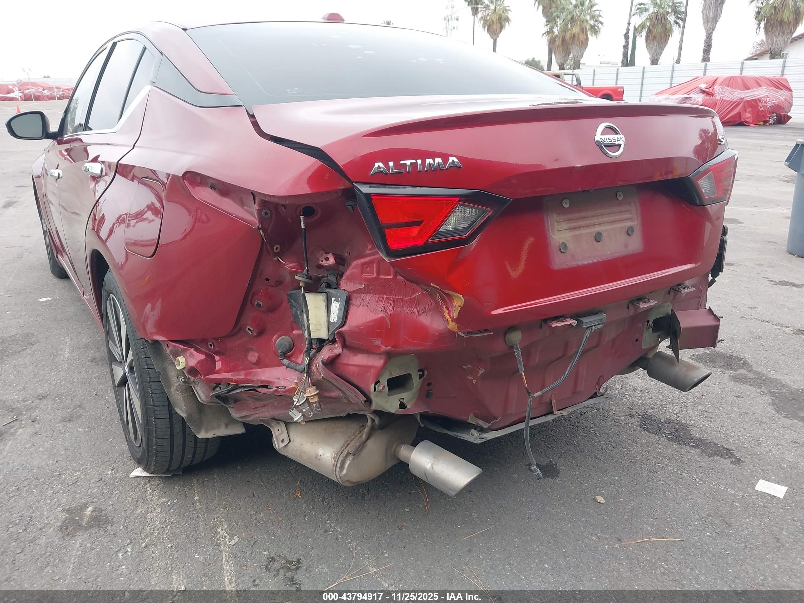 NISSAN ALTIMA image 6
