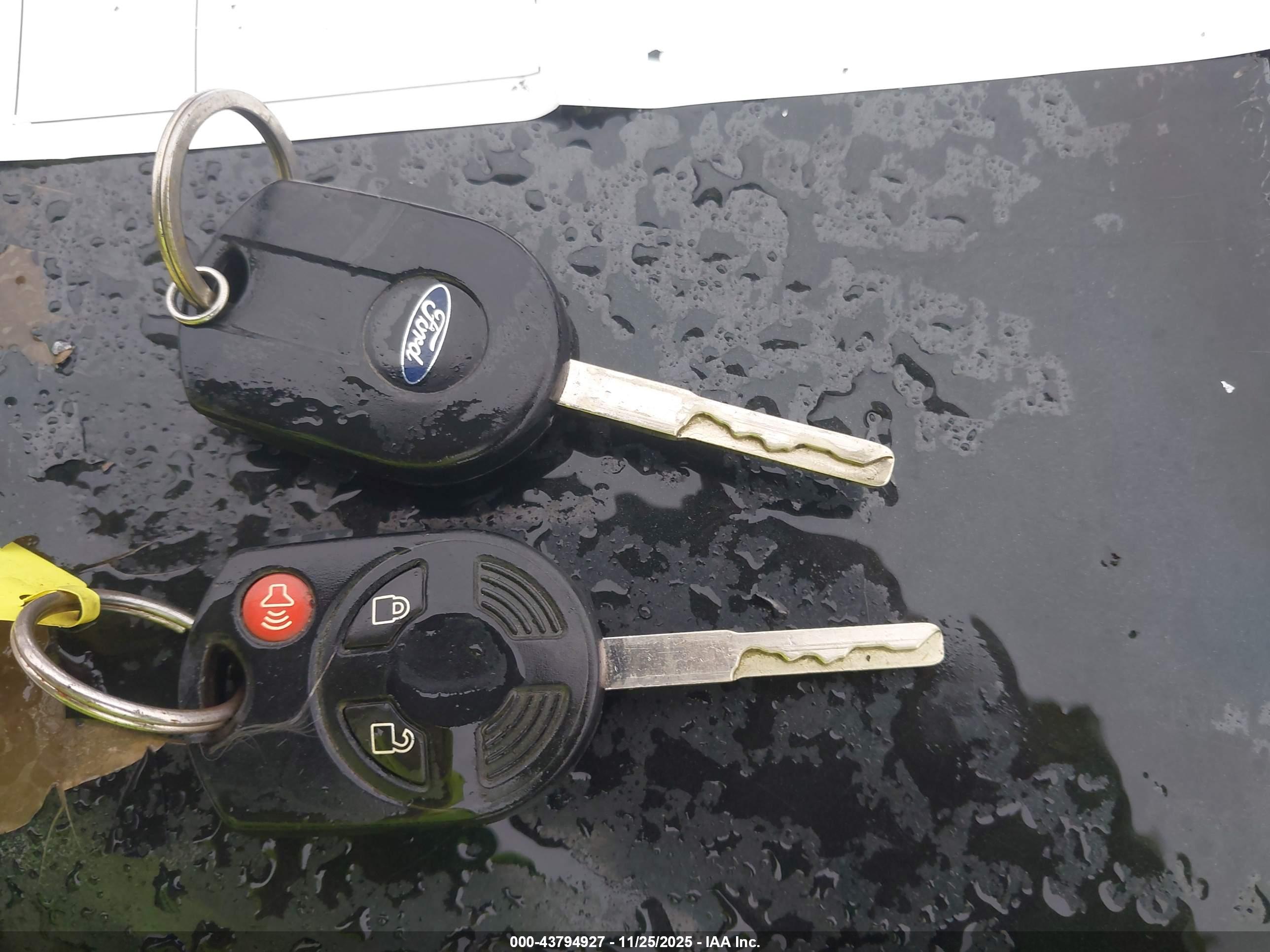 FORD ESCAPE image 11