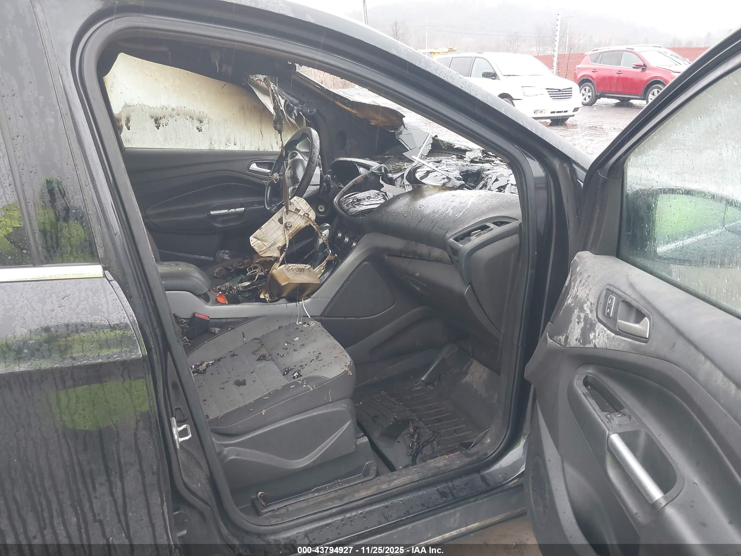 FORD ESCAPE image 5