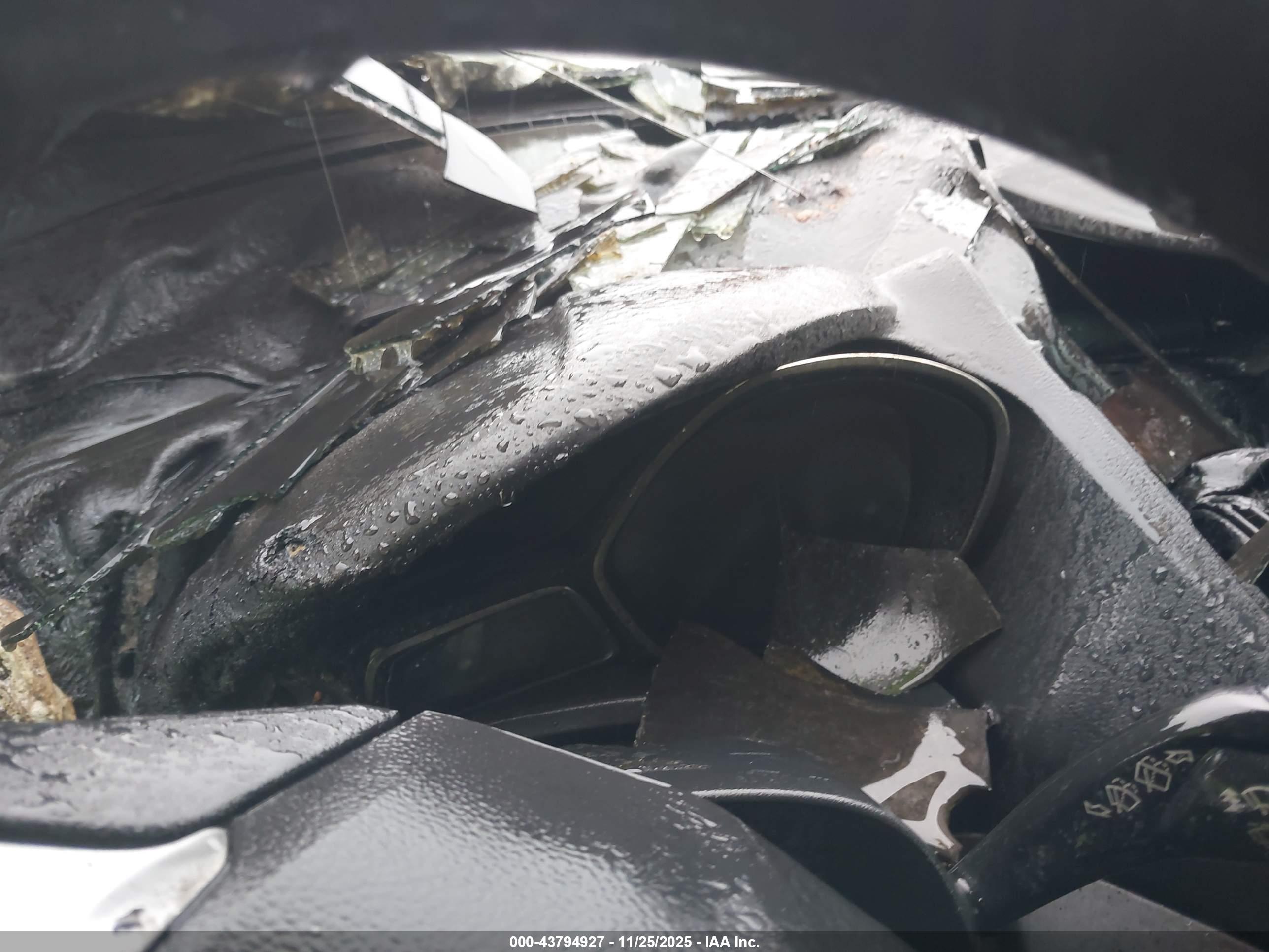 FORD ESCAPE image 7