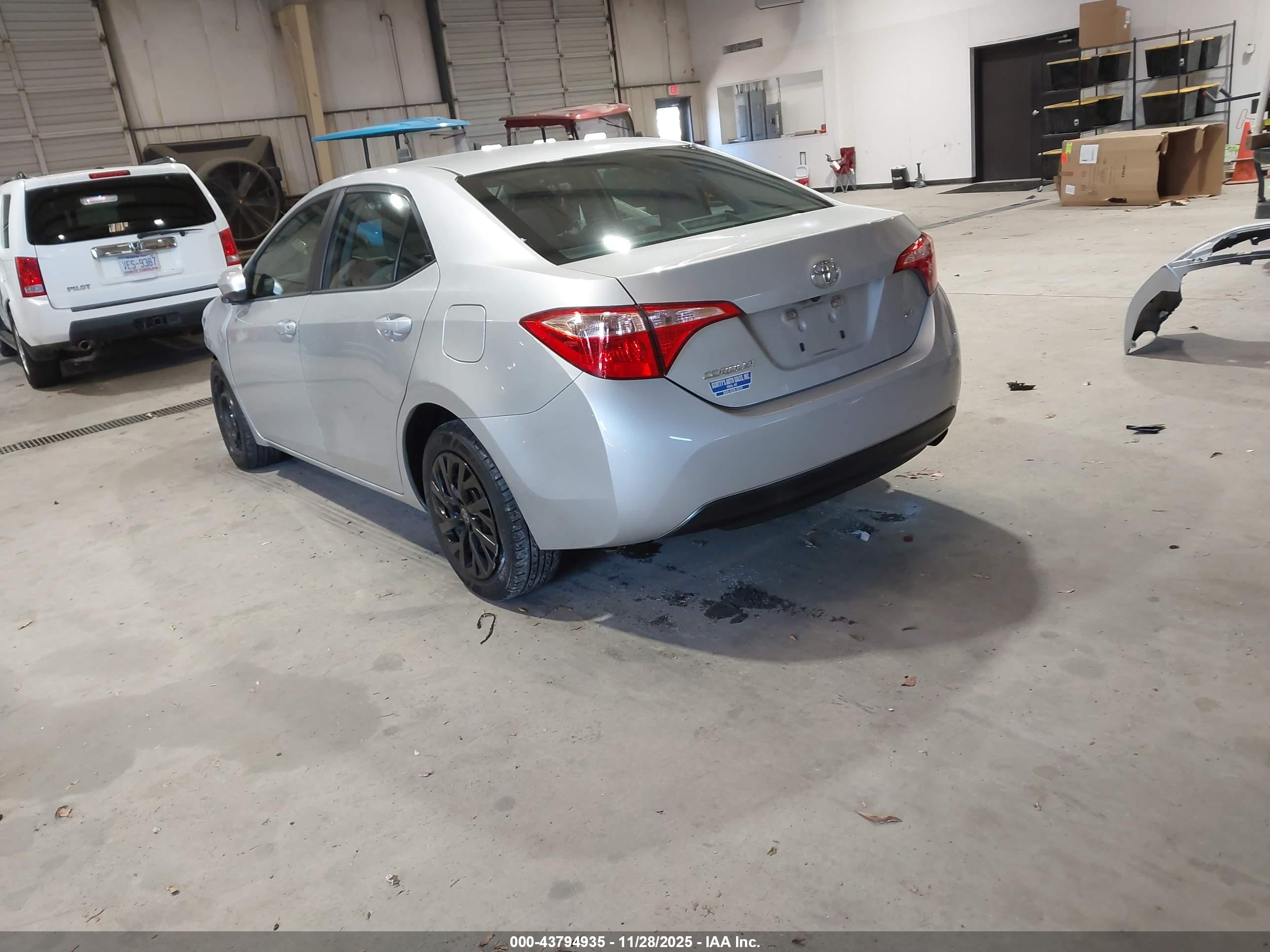 TOYOTA COROLLA image 3