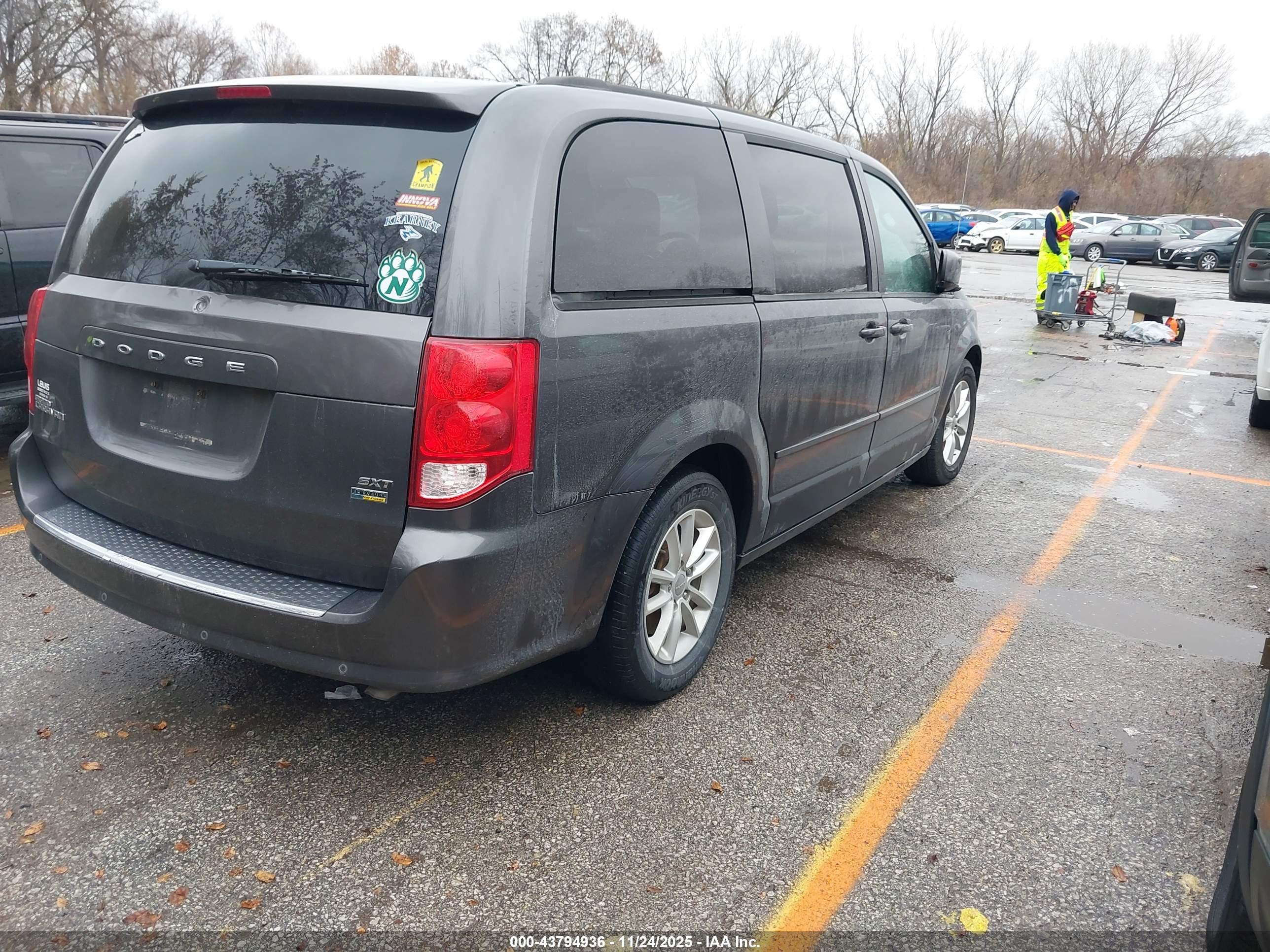 DODGE GRAND image 4