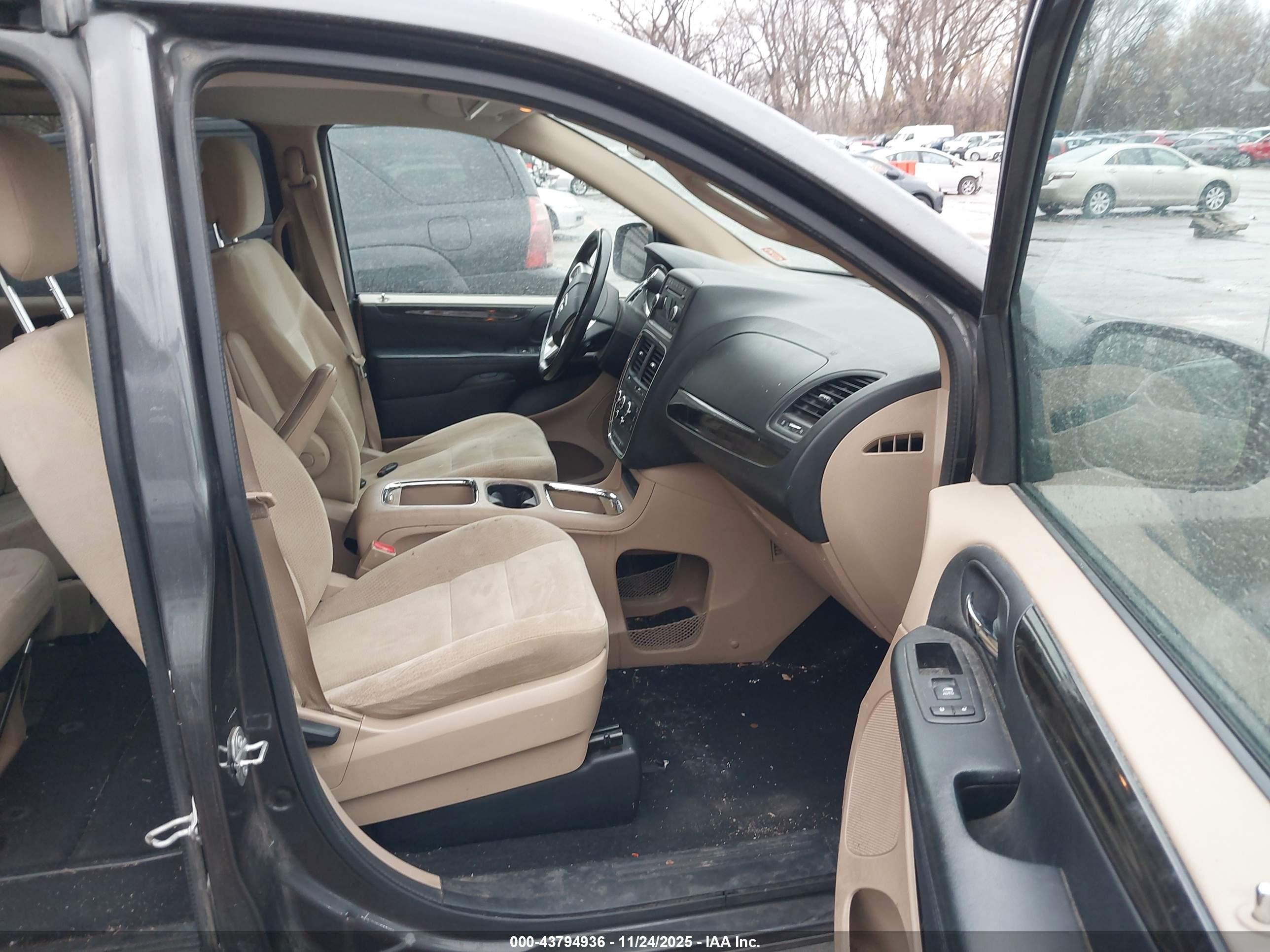DODGE GRAND image 5