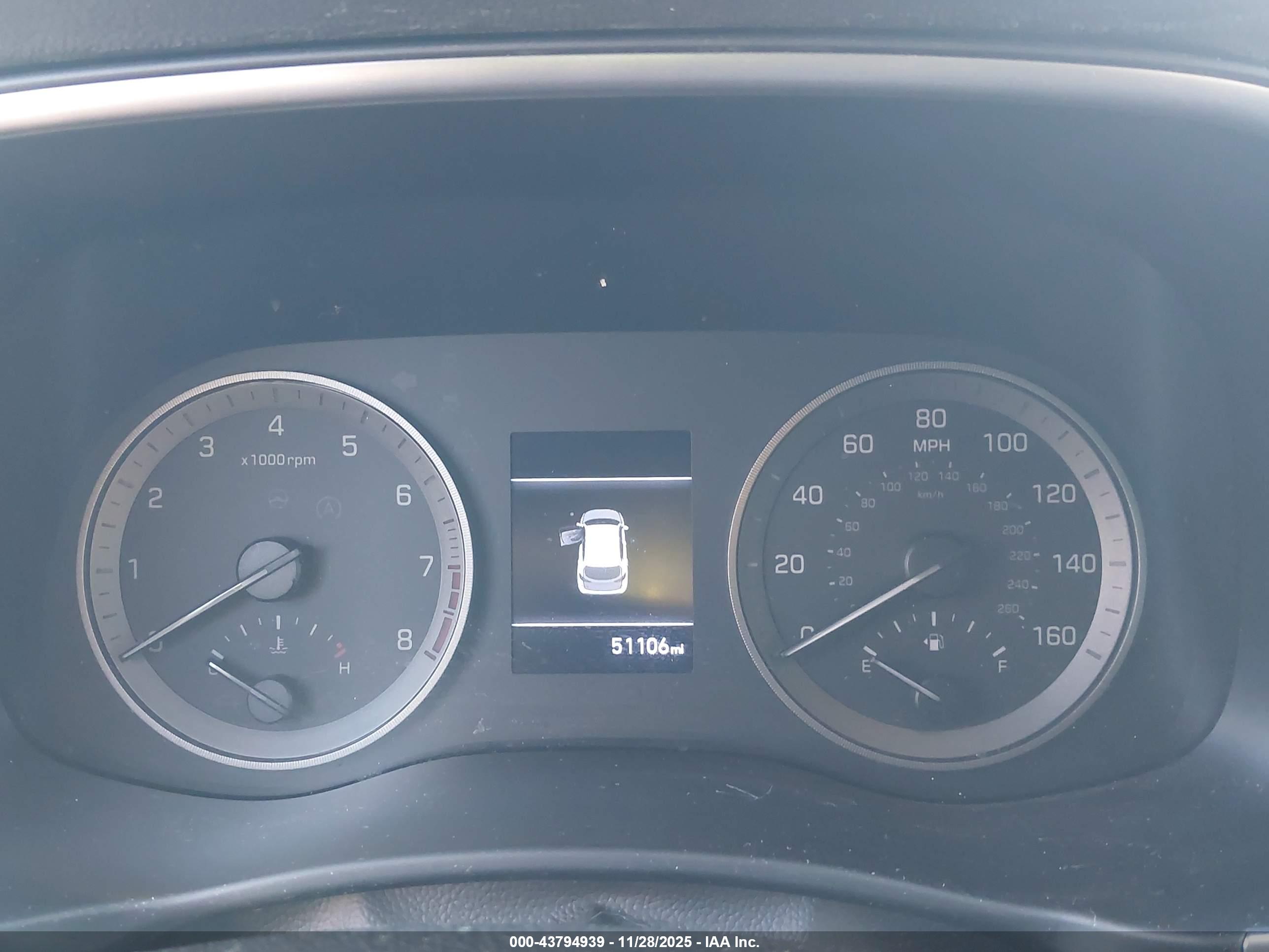 HYUNDAI TUCSON image 7