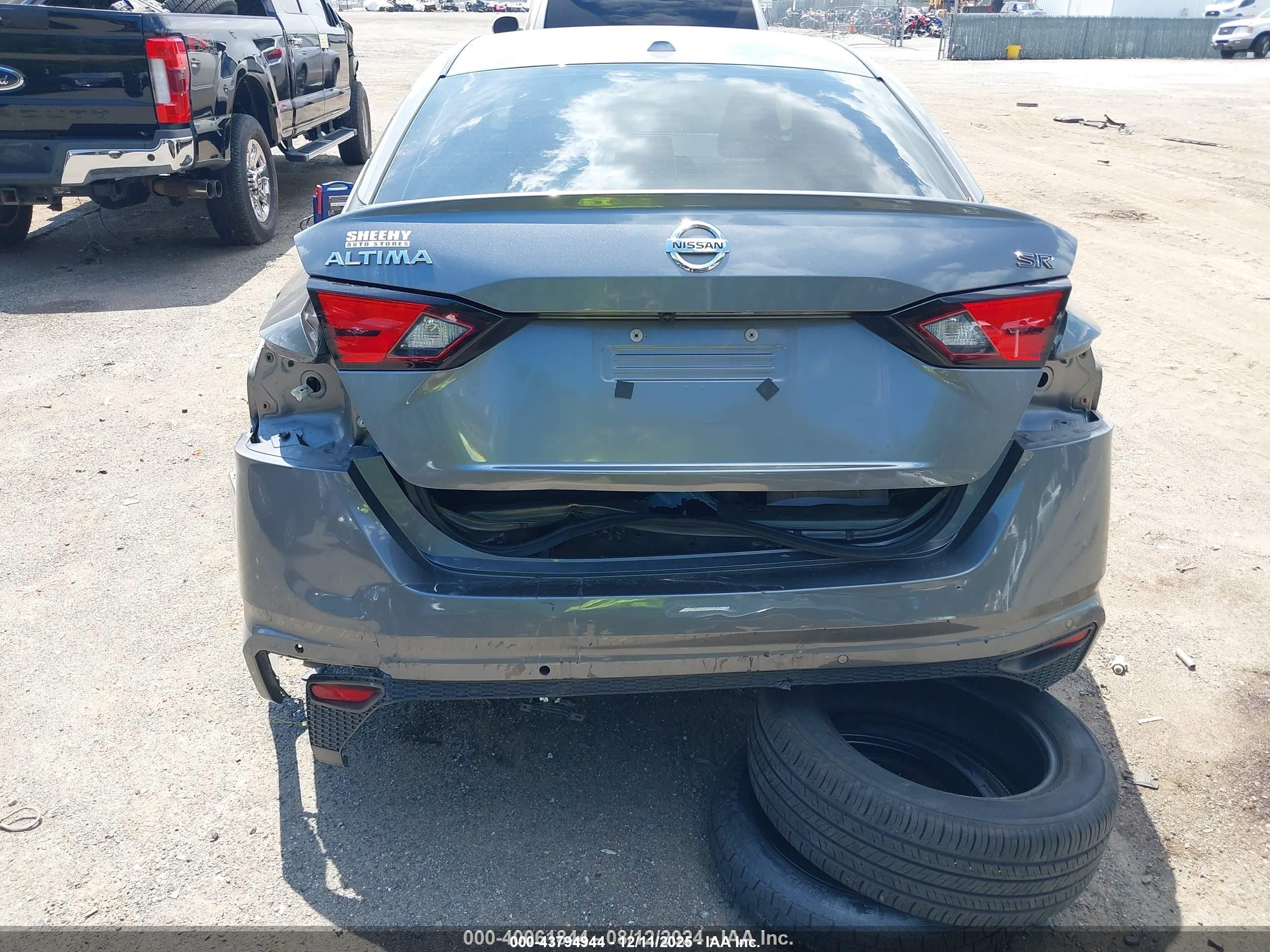 NISSAN ALTIMA image 6