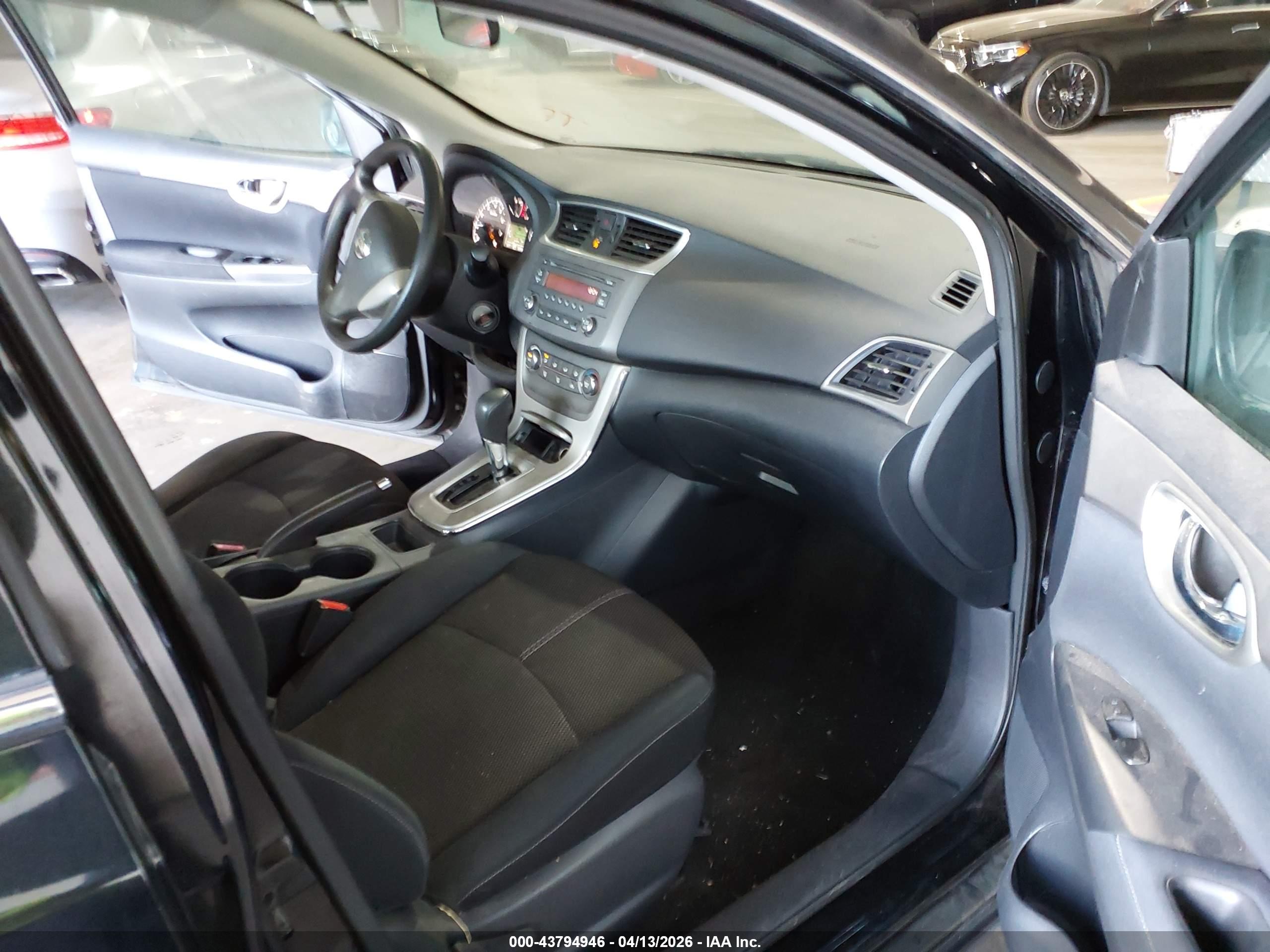 NISSAN SENTRA image 5
