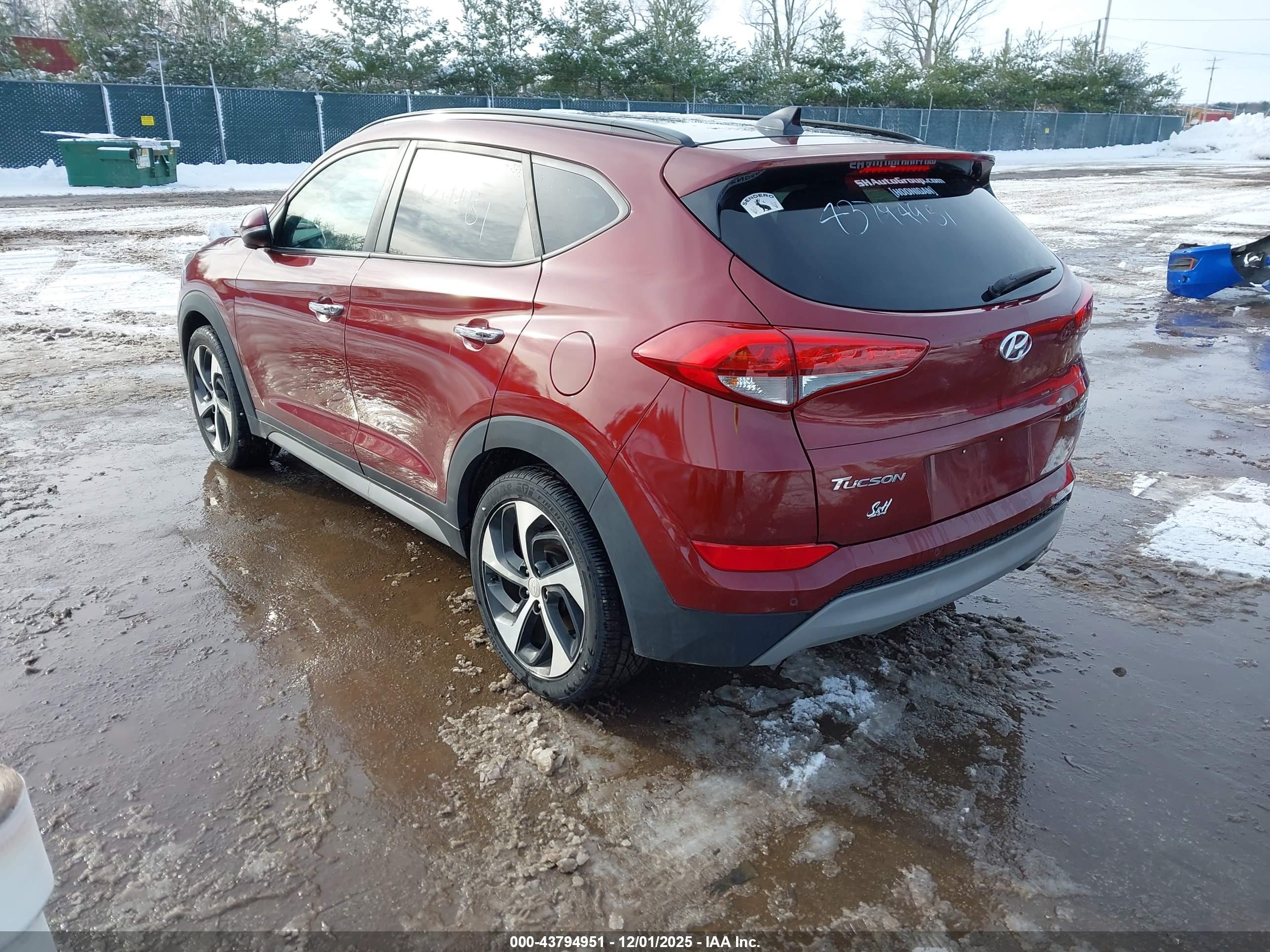 HYUNDAI TUCSON image 3