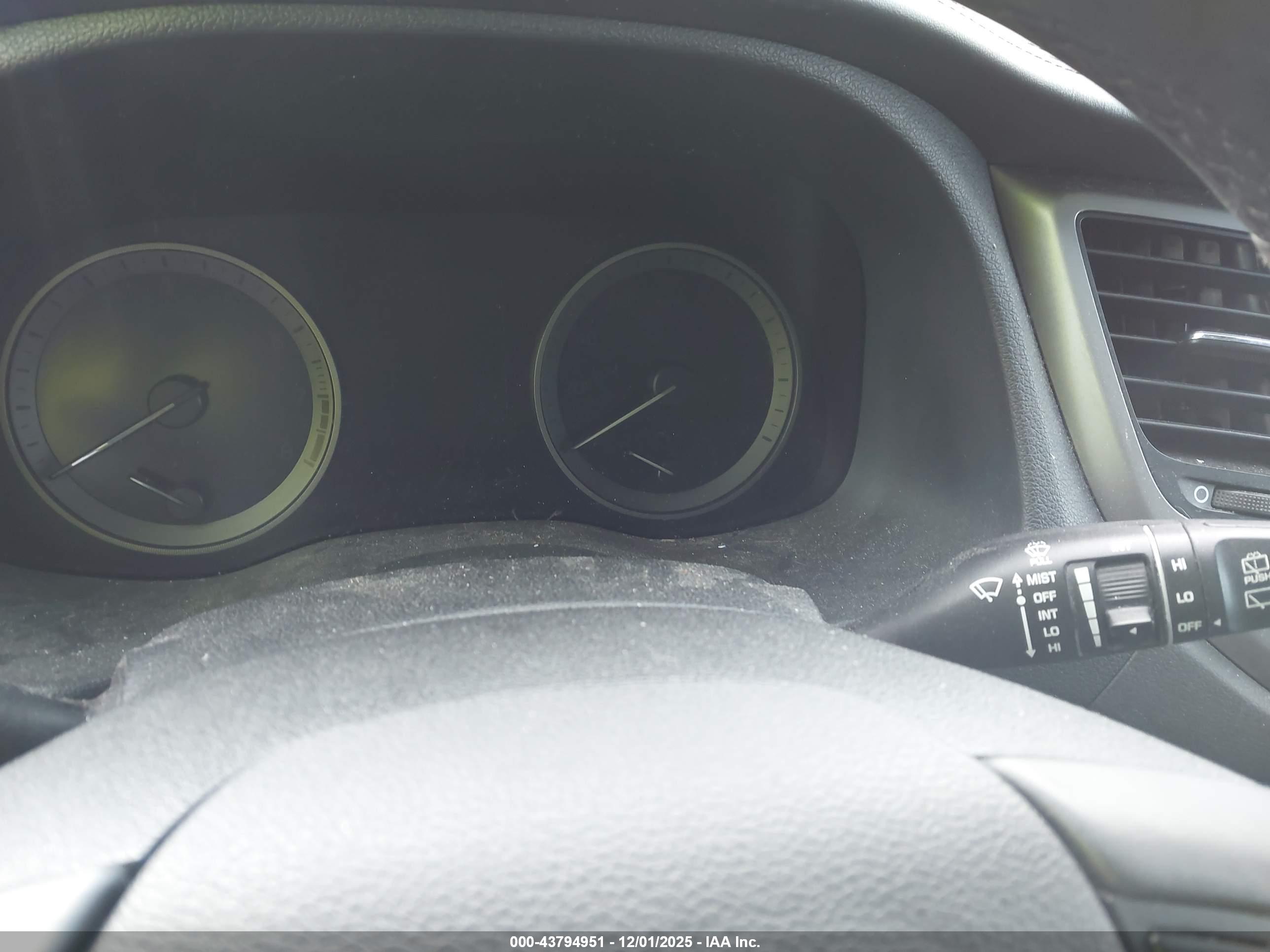 HYUNDAI TUCSON image 7