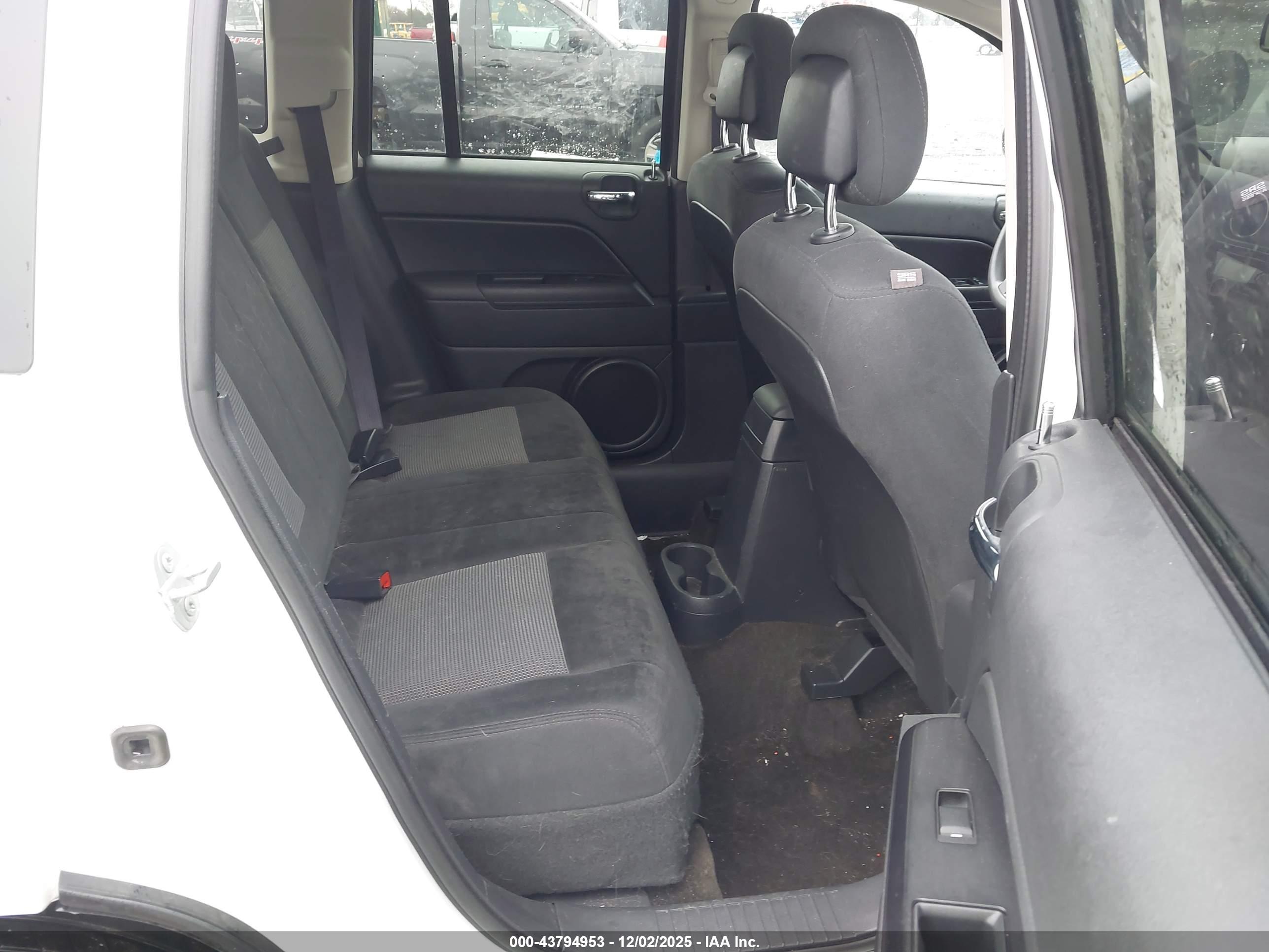 JEEP COMPASS image 8