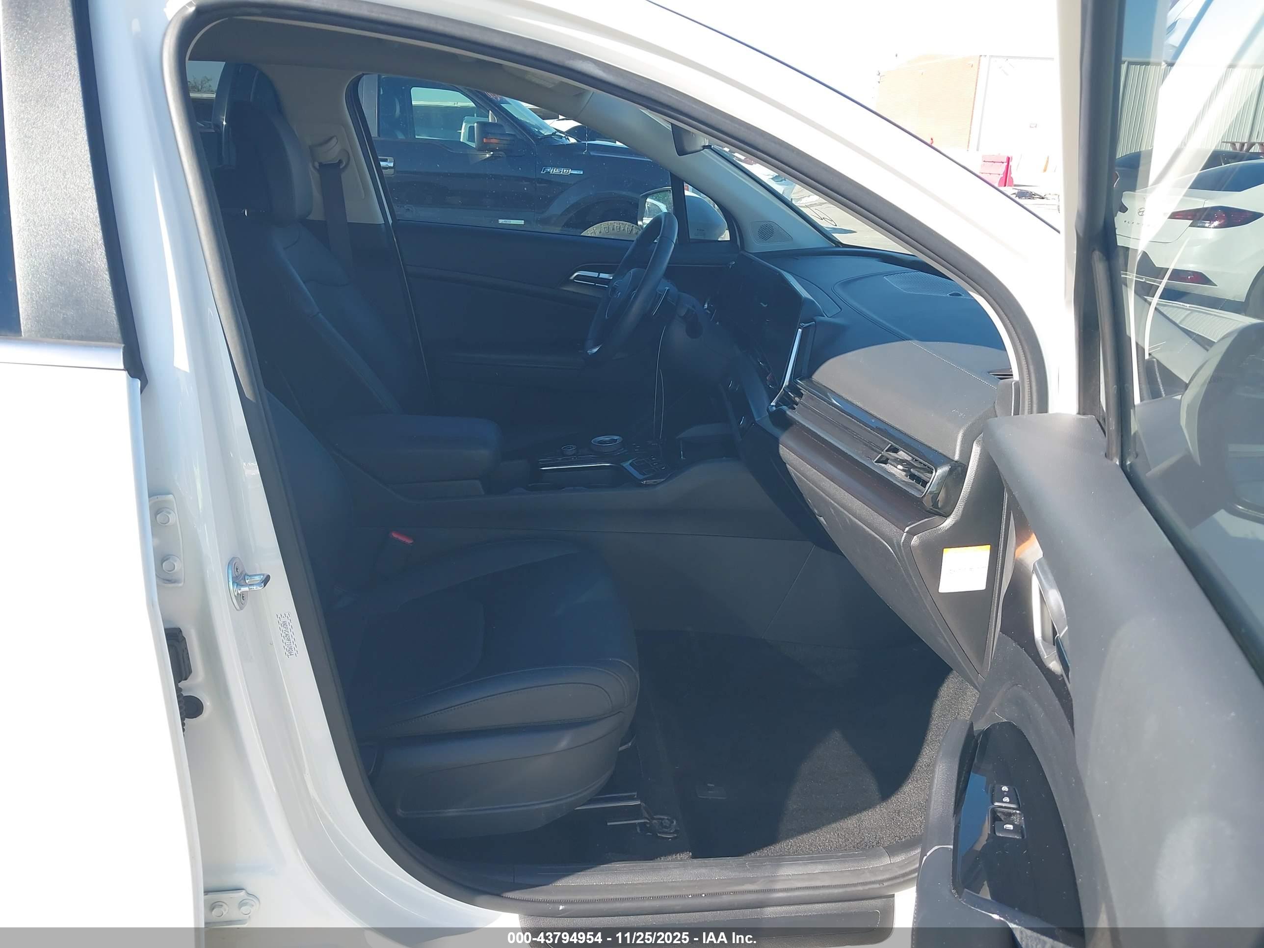 KIA SPORTAGE image 5