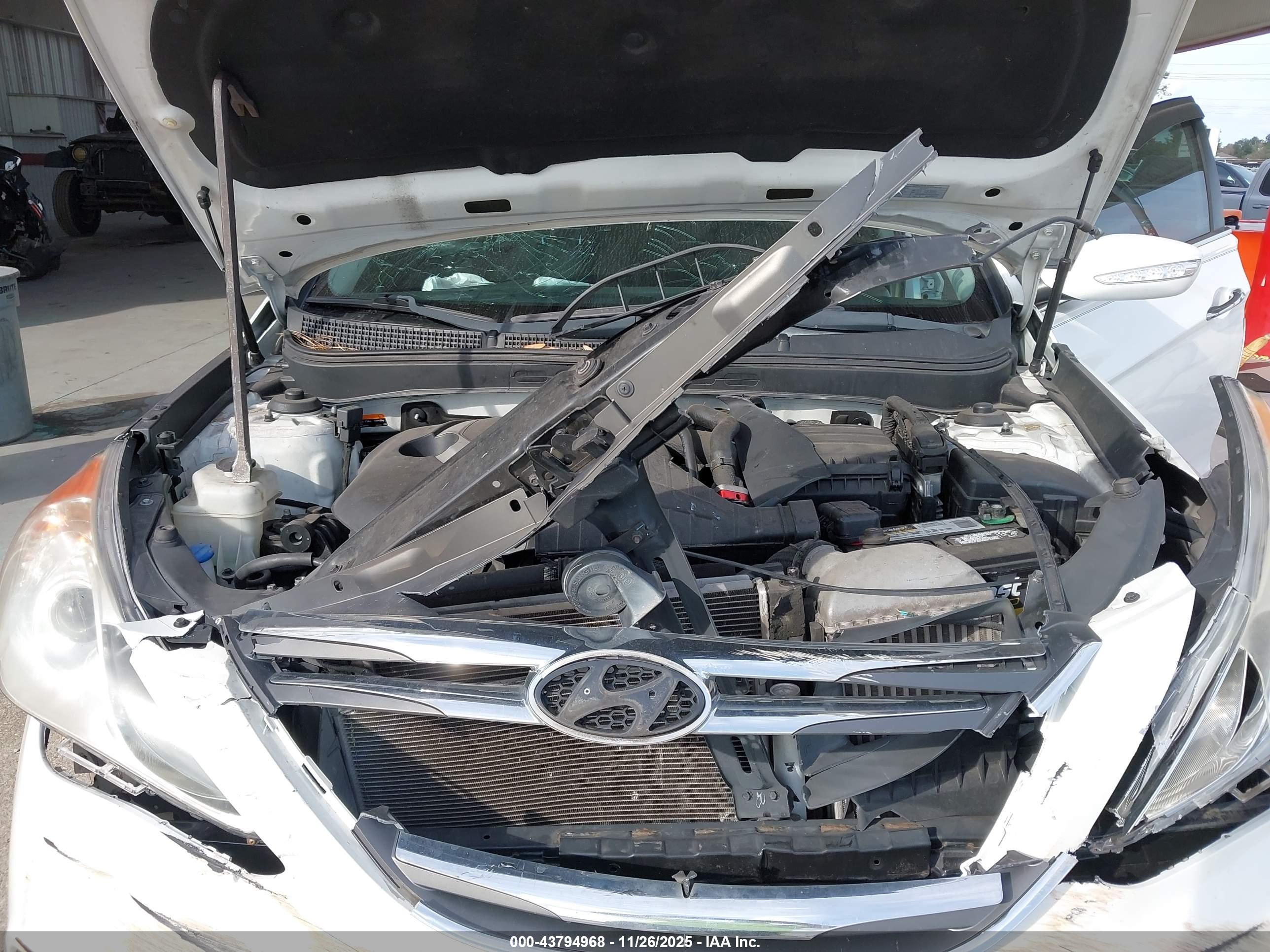 HYUNDAI SONATA image 10