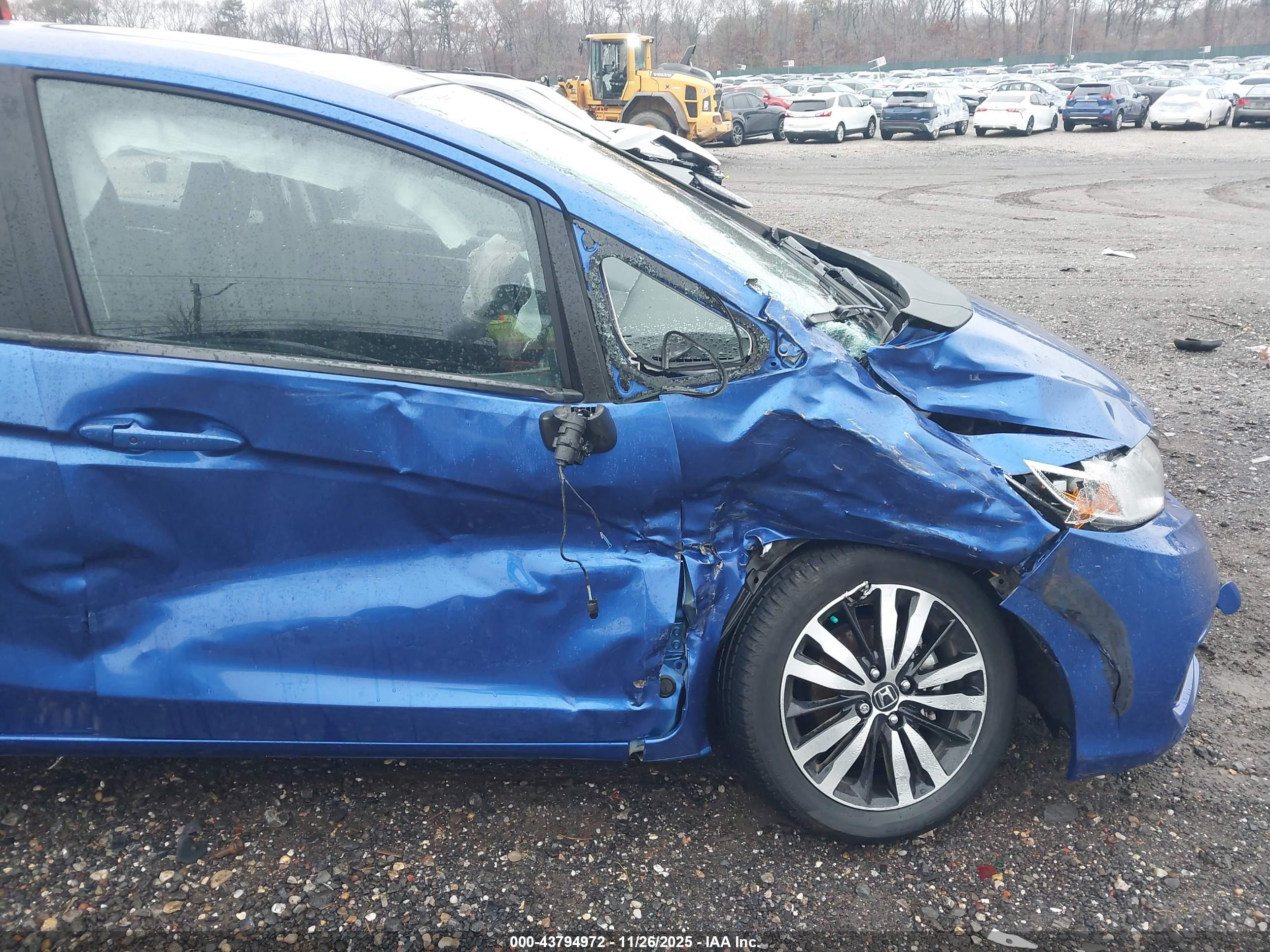 HONDA FIT image 6