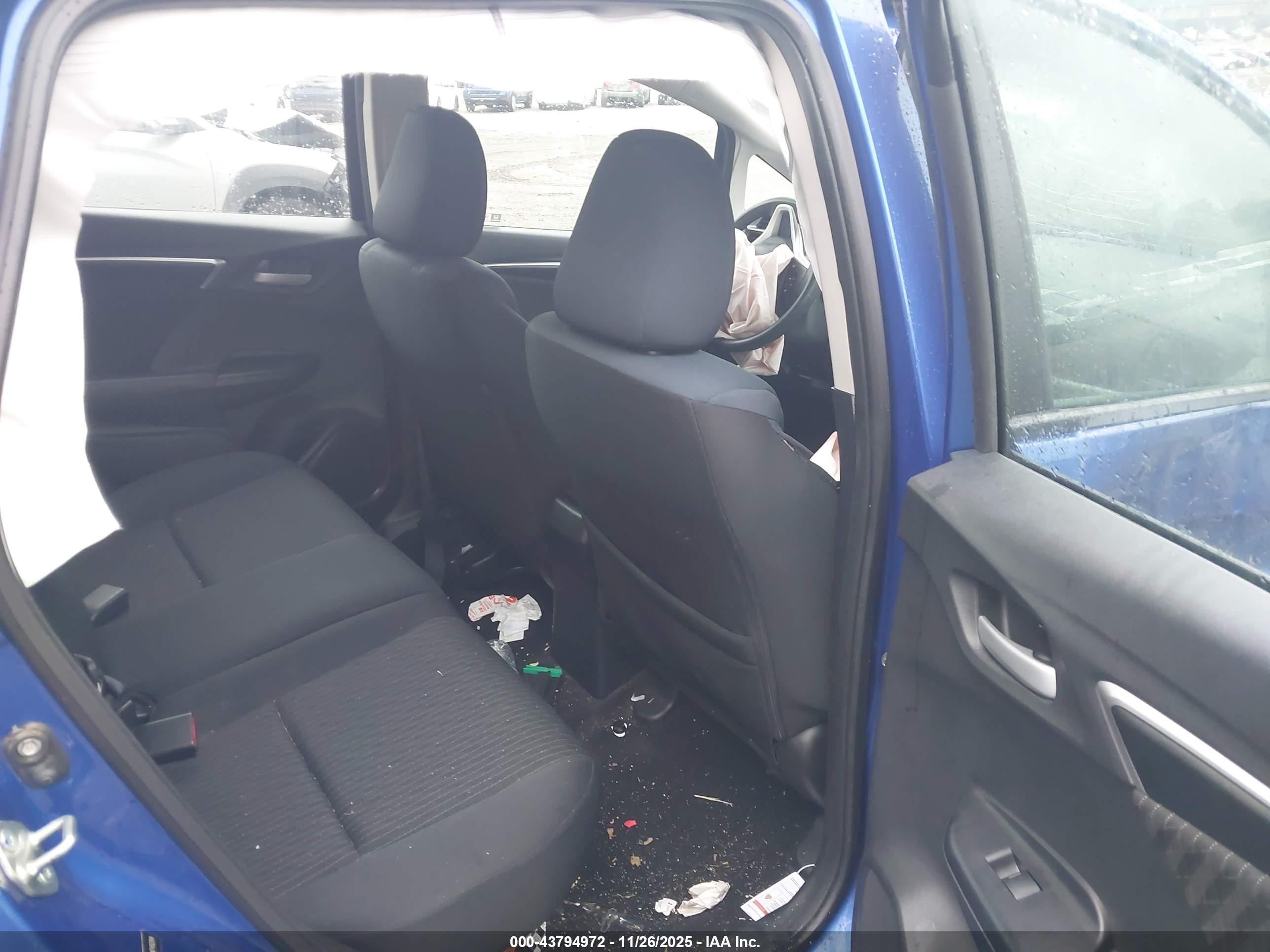 HONDA FIT image 8