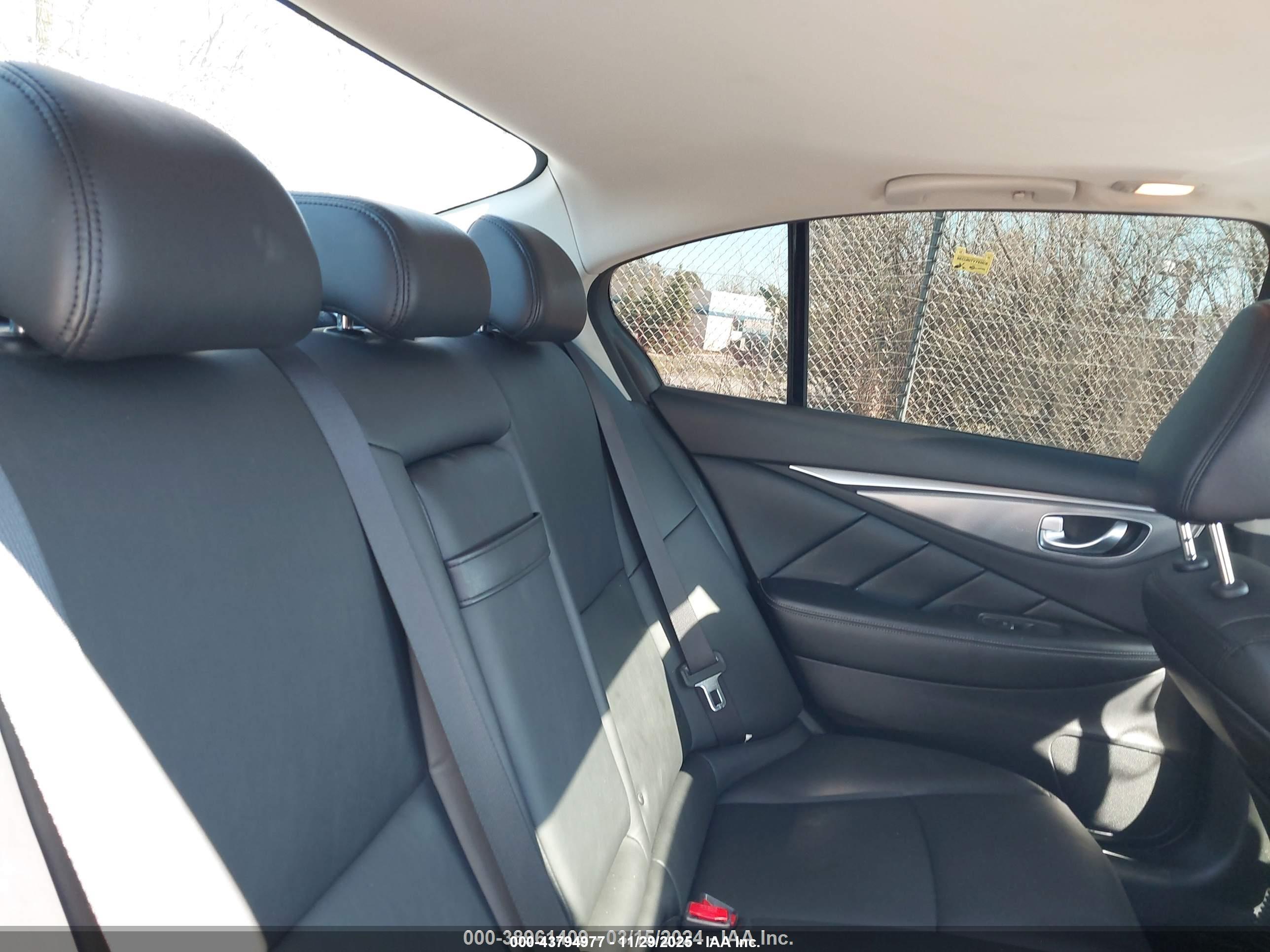 INFINITI Q50 image 8