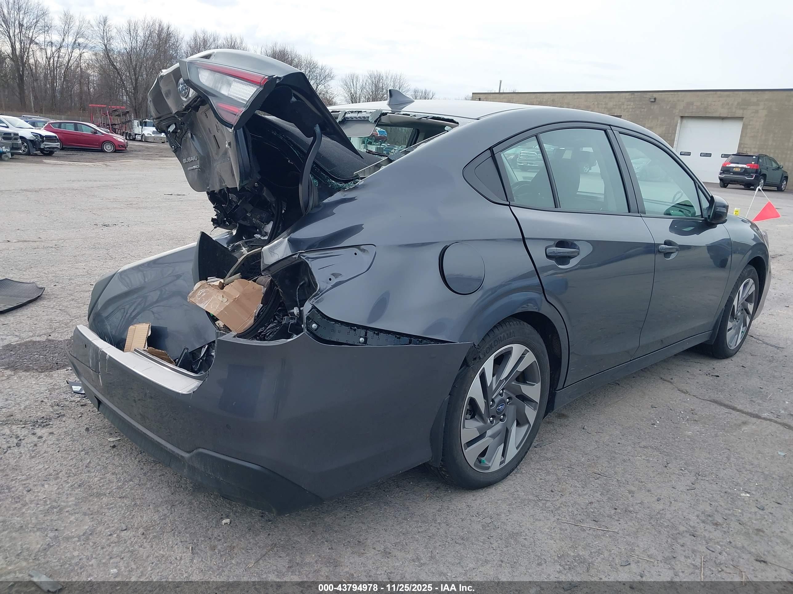 SUBARU LEGACY image 4