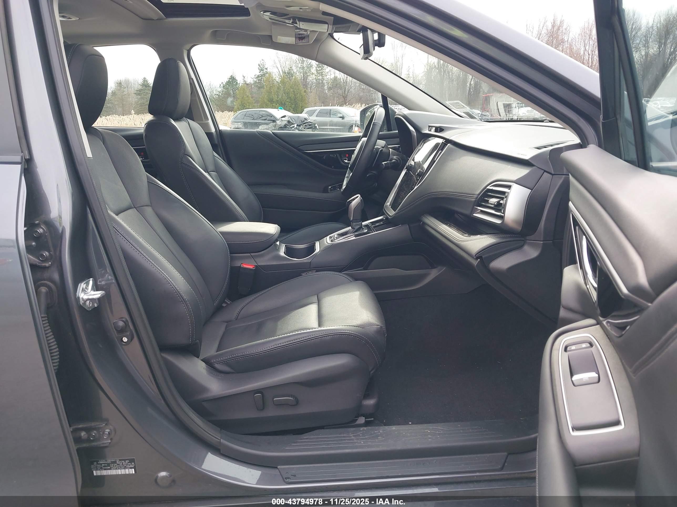 SUBARU LEGACY image 5