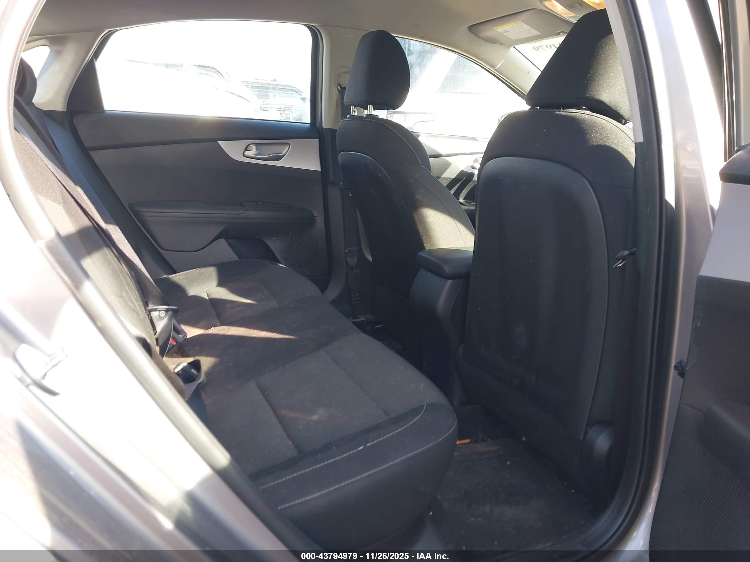 KIA FORTE image 8