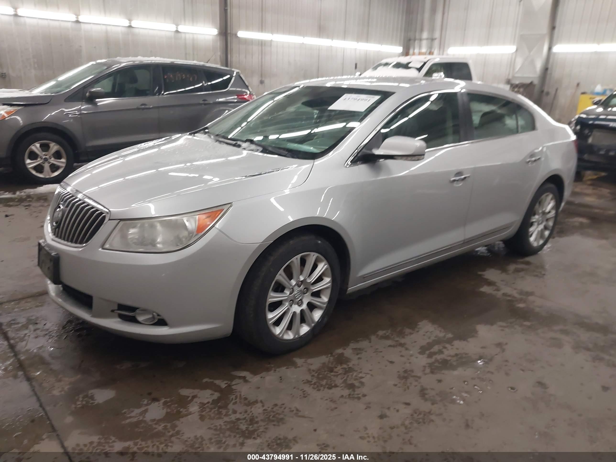 BUICK LACROSSE image 2