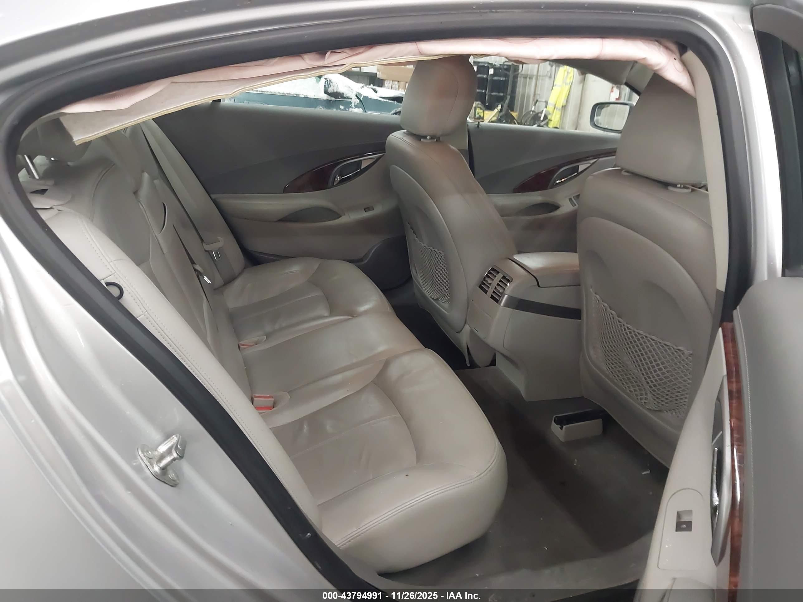 BUICK LACROSSE image 8