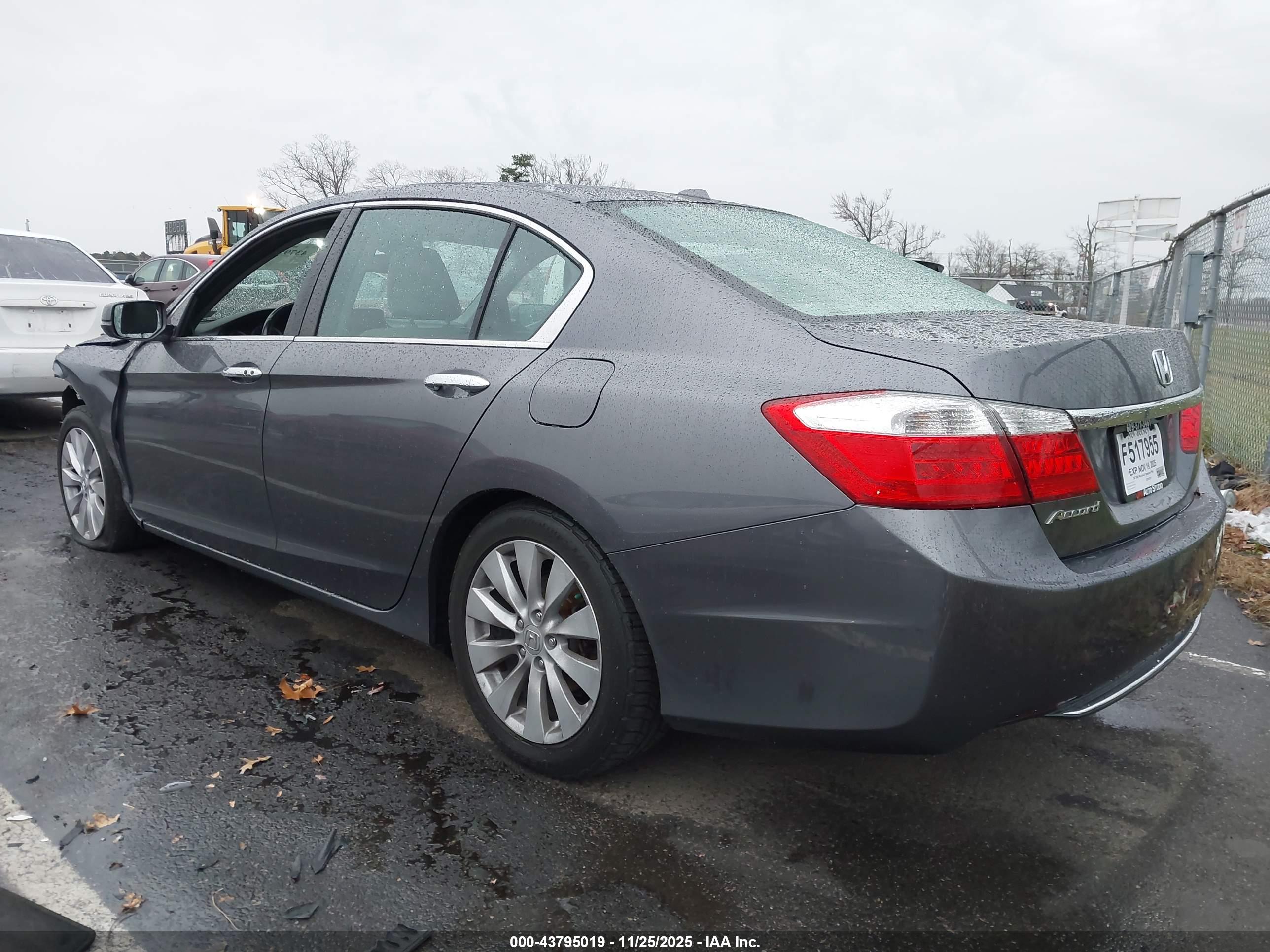 HONDA ACCORD image 3