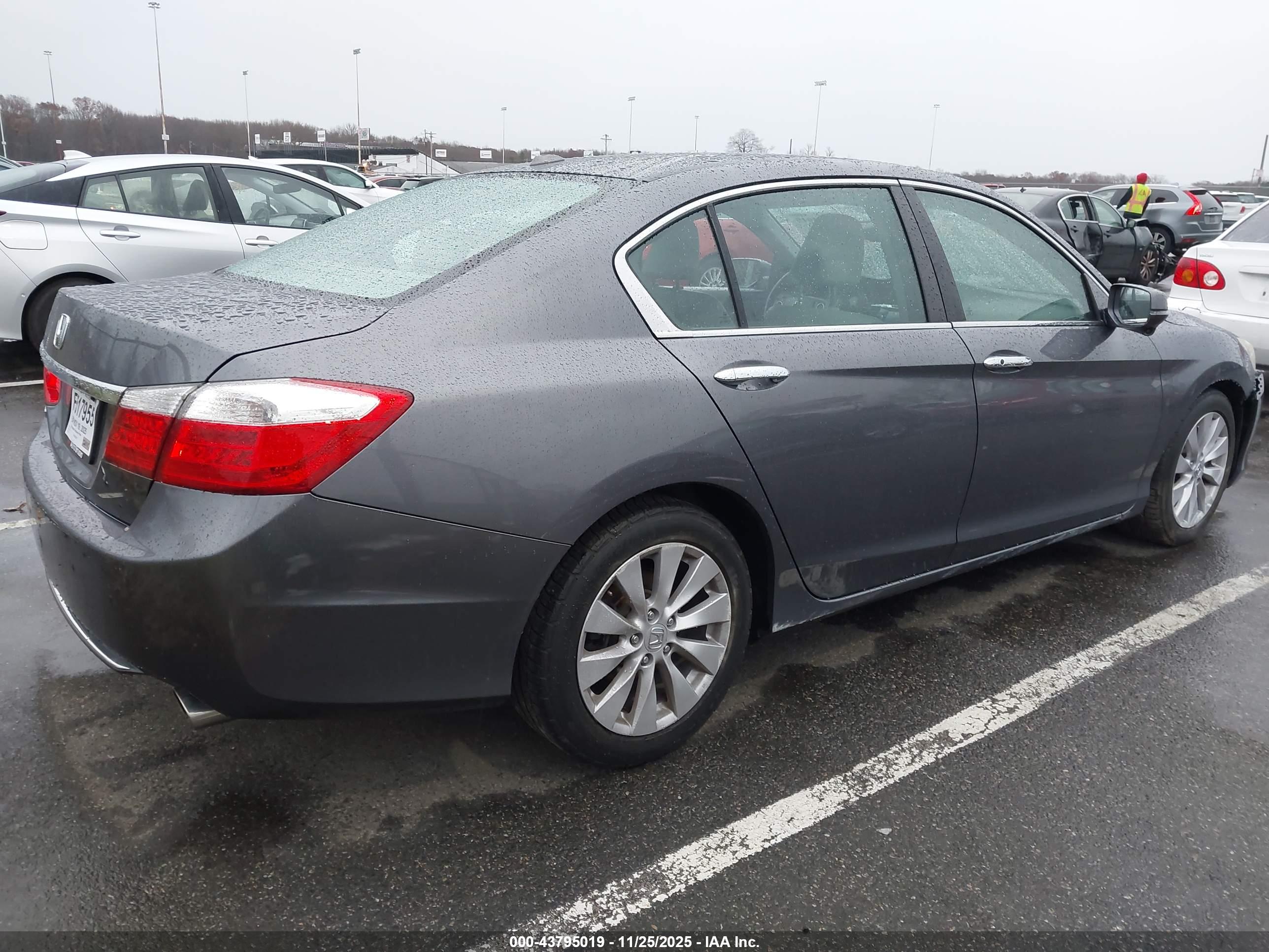 HONDA ACCORD image 4