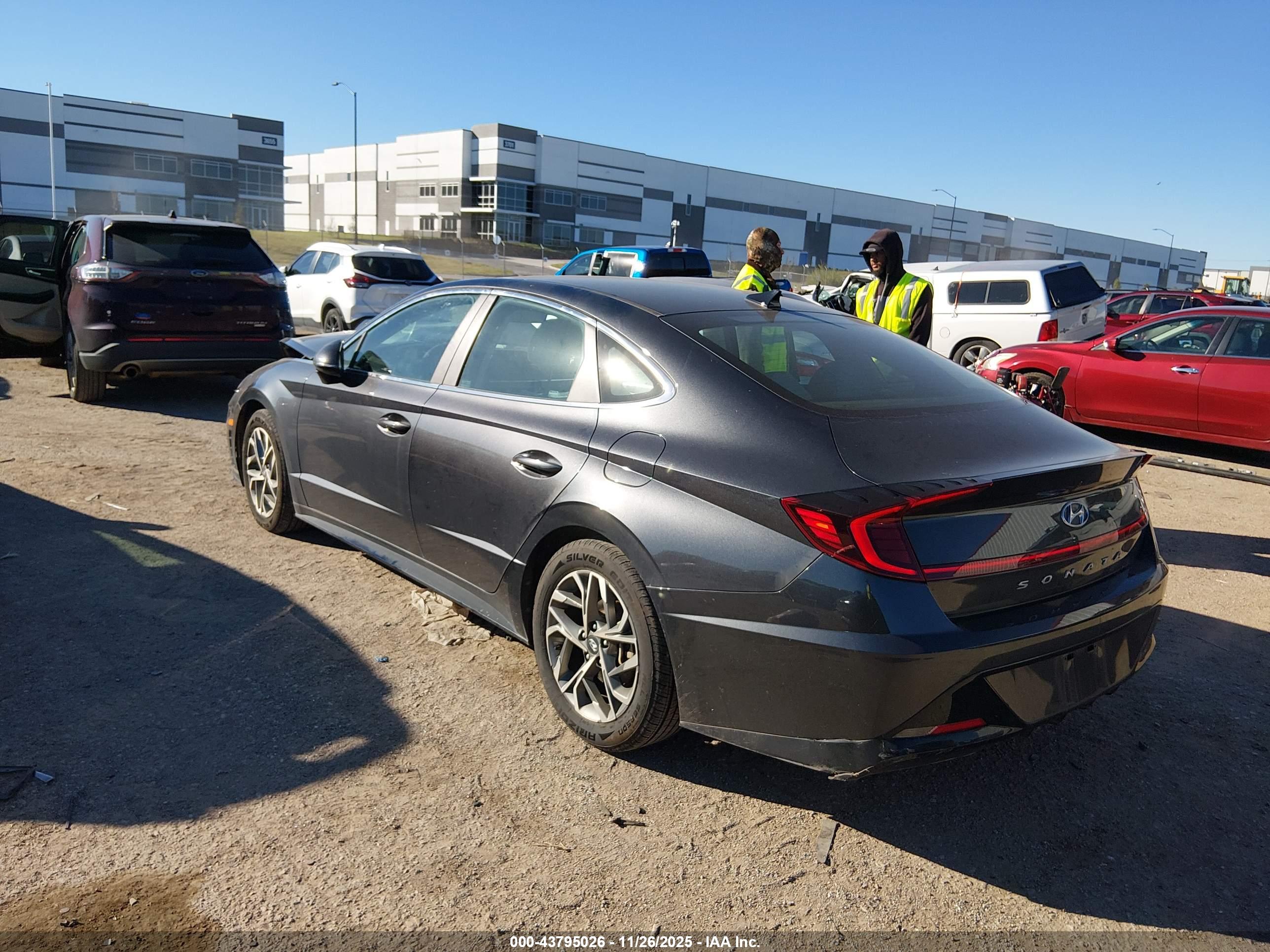 HYUNDAI SONATA image 3