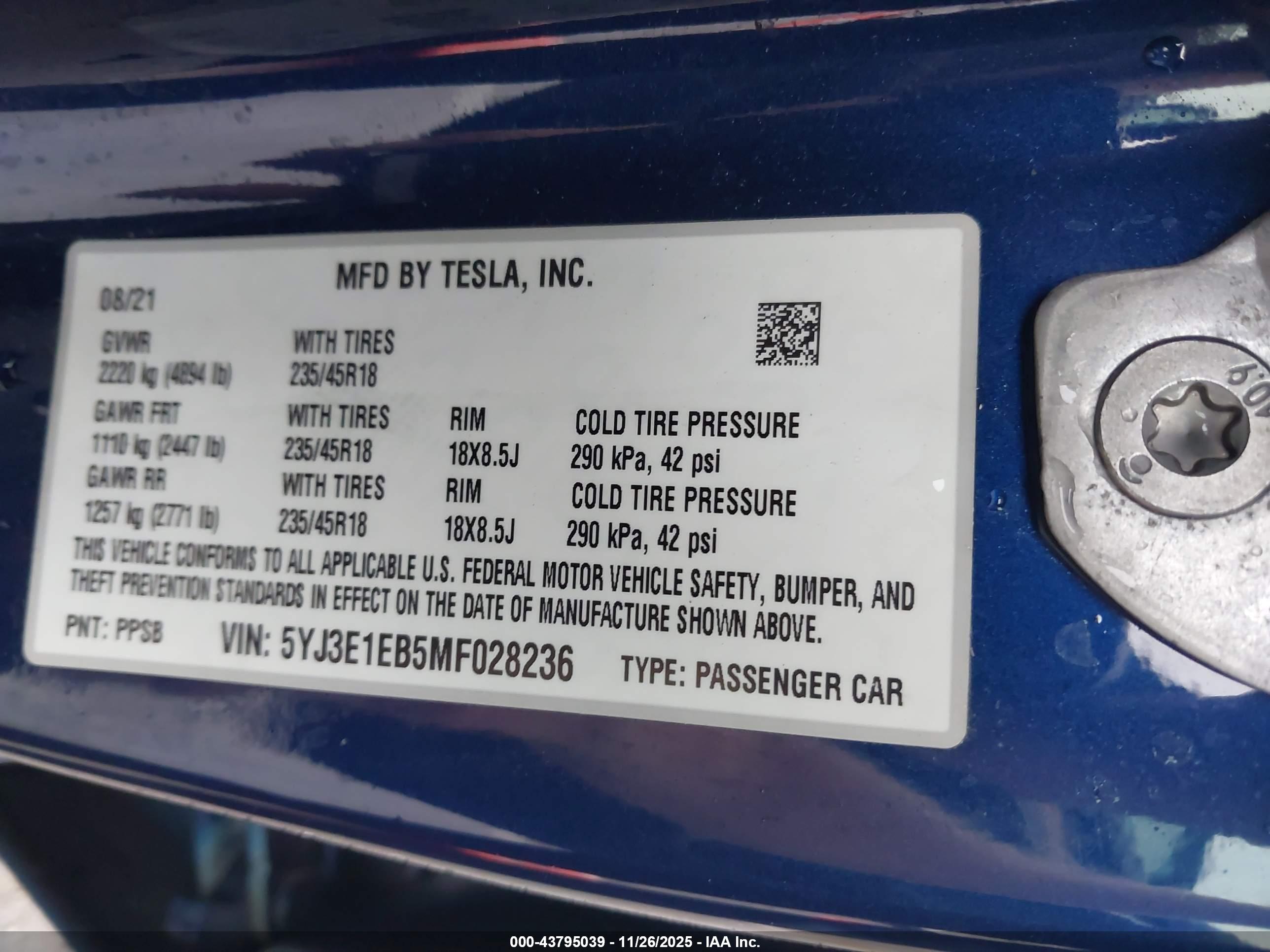 TESLA MODEL image 9
